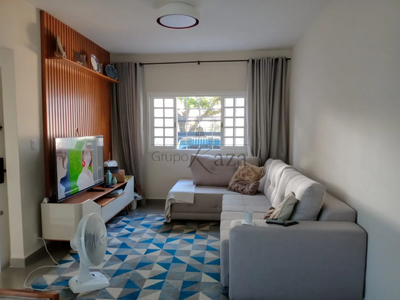 Foto 2 de Casa Padrão em Jardim das Indústrias, São José dos Campos - imagem 2