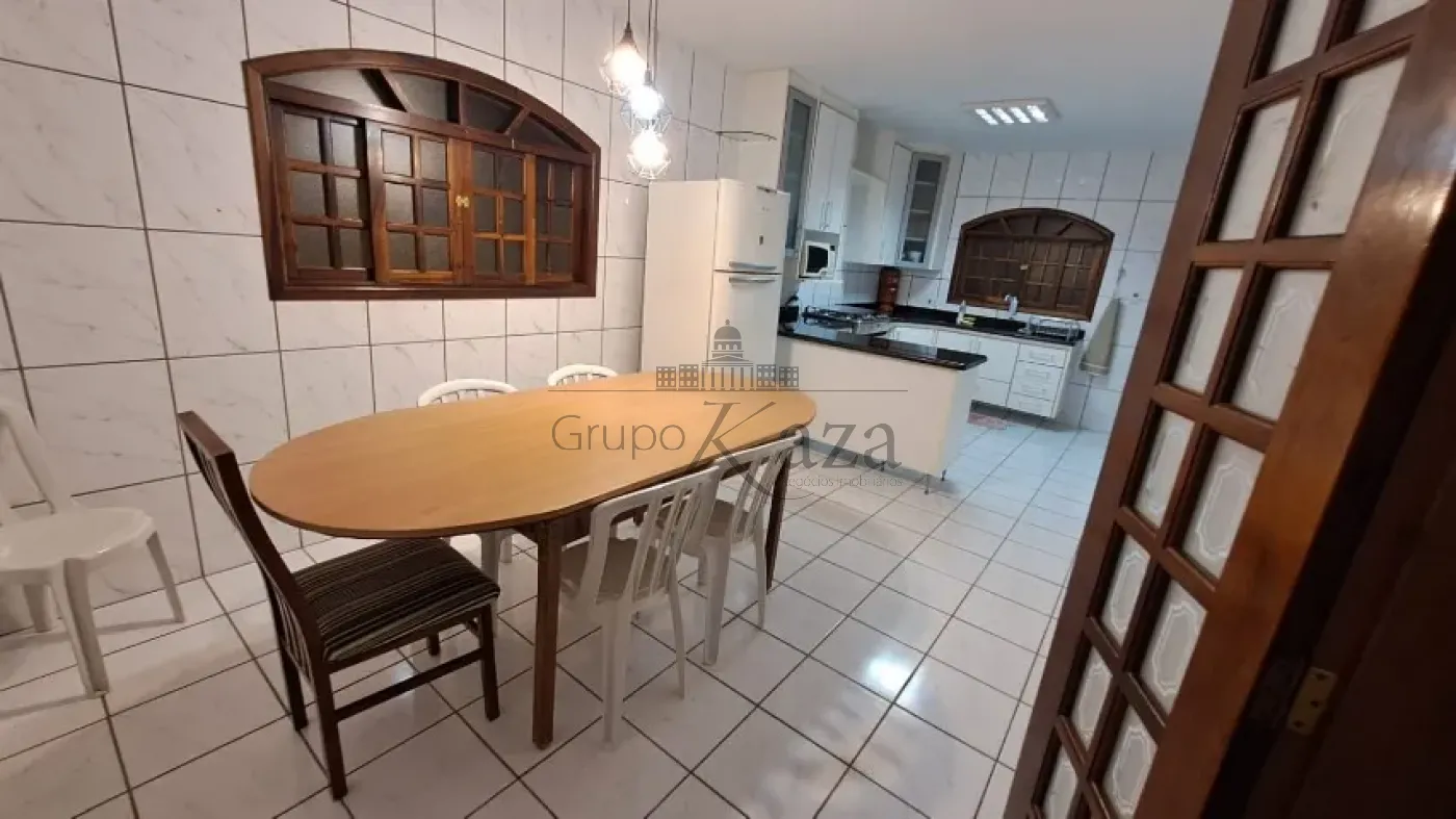 Foto 4 de Casa Sobrado em Jardim Altos de Santana I, Jacareí - imagem 4