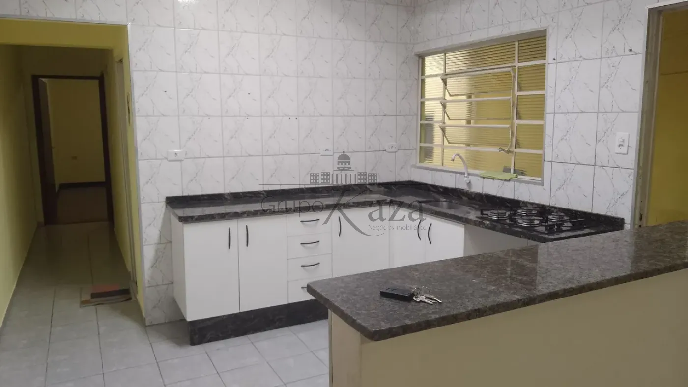Foto 3 de Casa Padrão em Jardim Maria Amélia, Jacareí - imagem 3