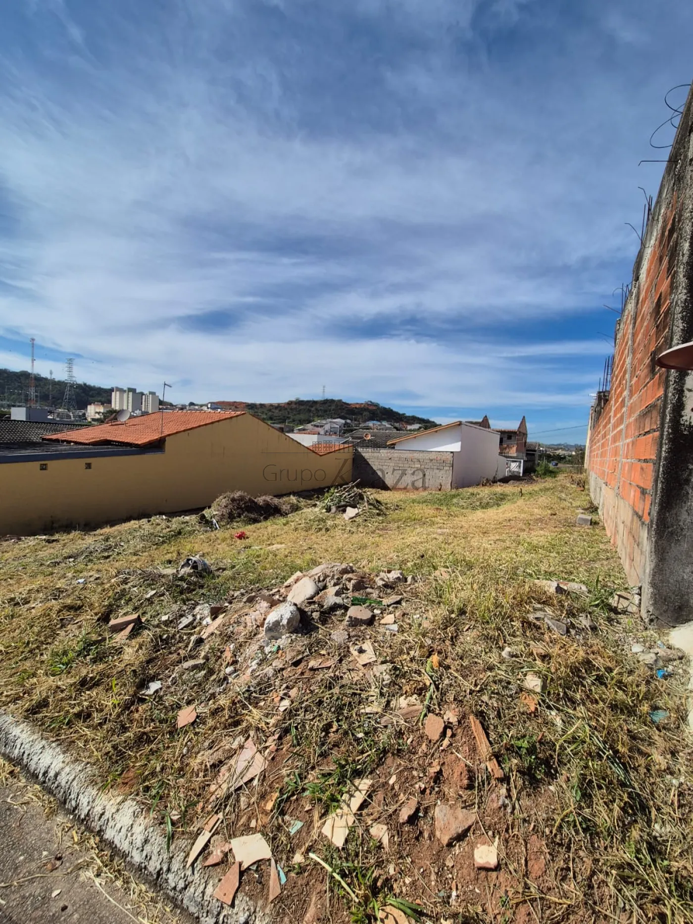 Foto 4 de Terreno Padrão em Jardim Santa Júlia, São José dos Campos - imagem 4