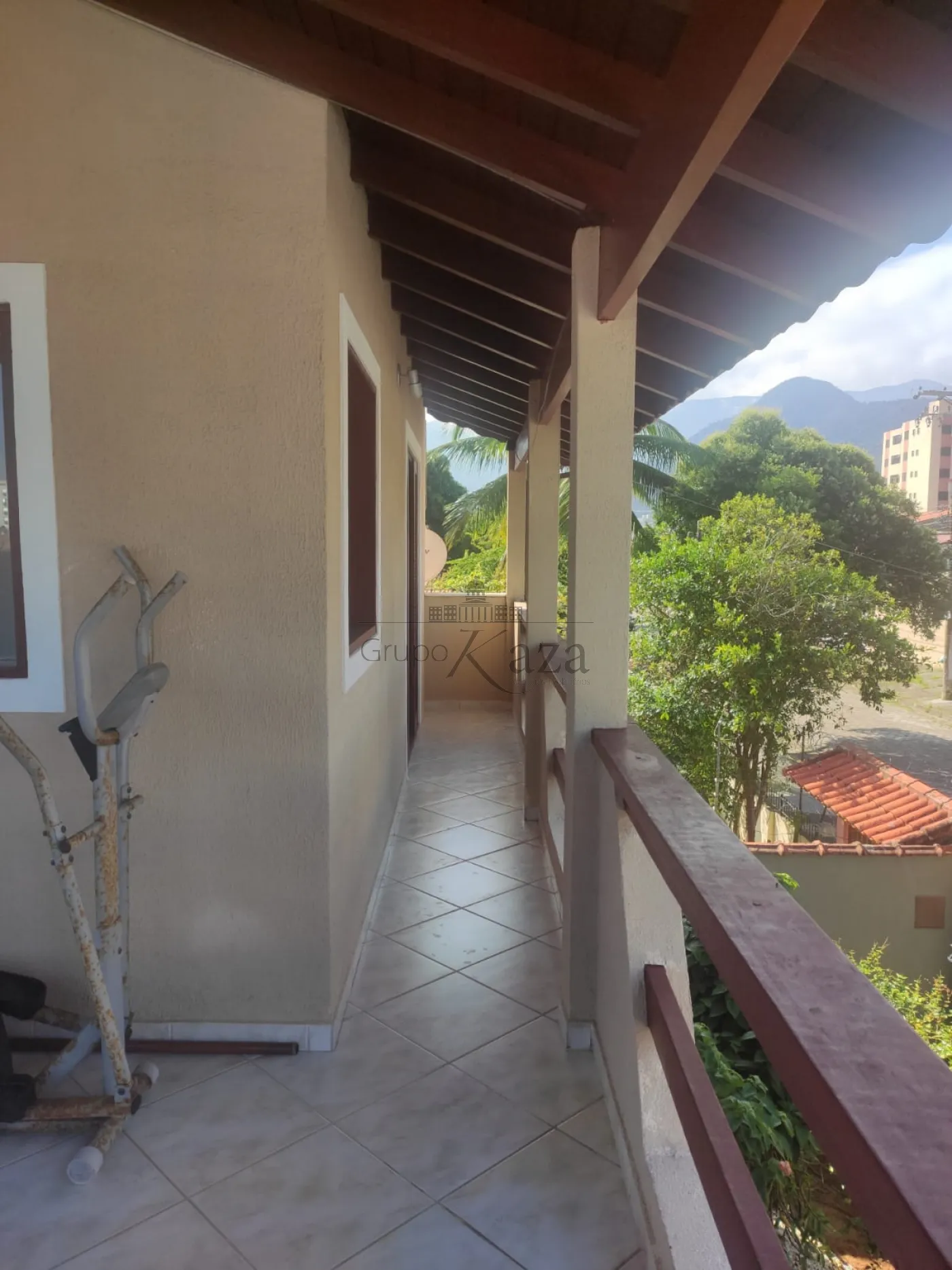 Foto 15 de Casa Sobrado em Martim de Sá, Caraguatatuba - imagem 15