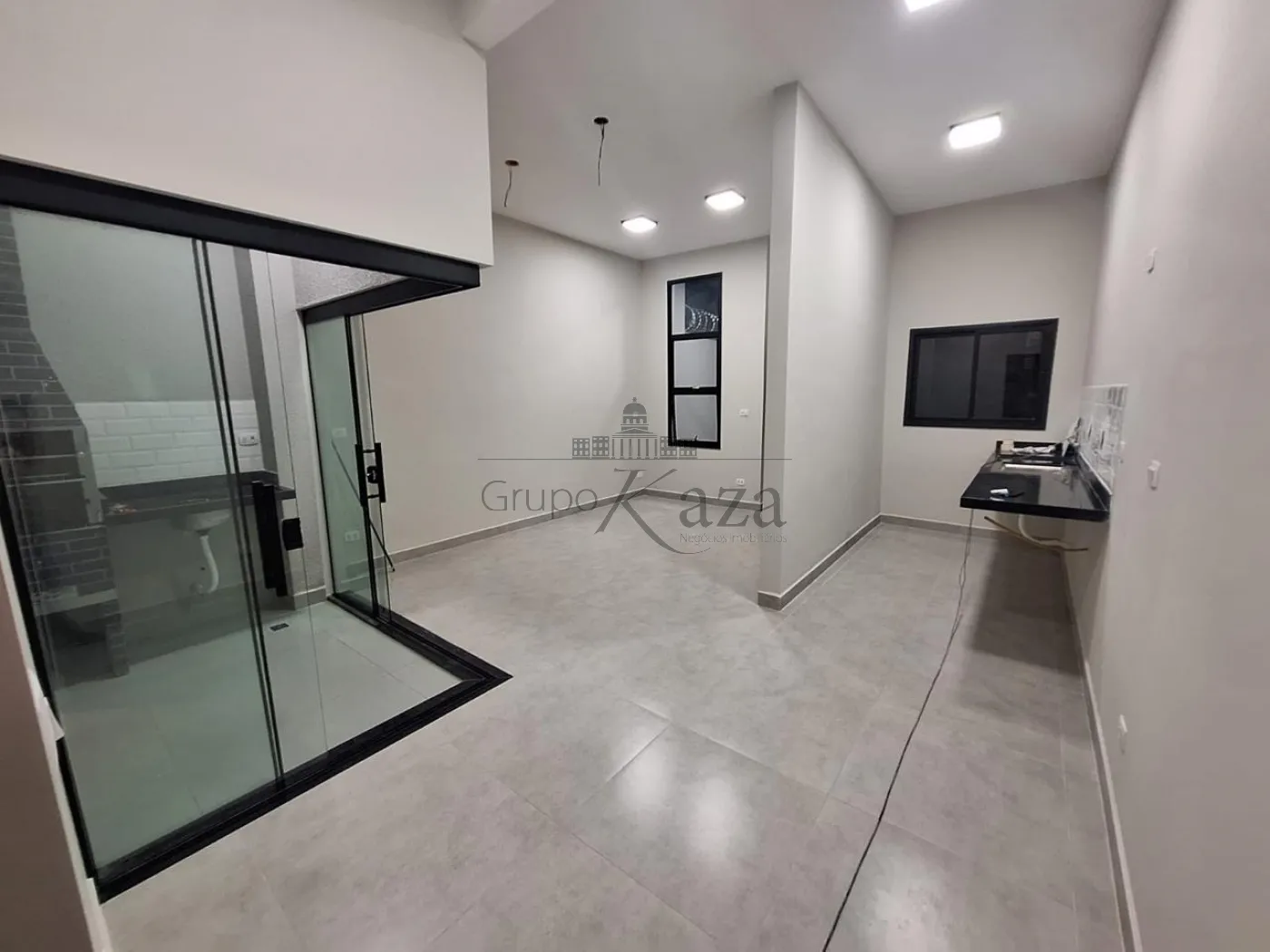 Foto 1 de Casa Padrão em Parque Novo Horizonte, São José dos Campos - imagem 1