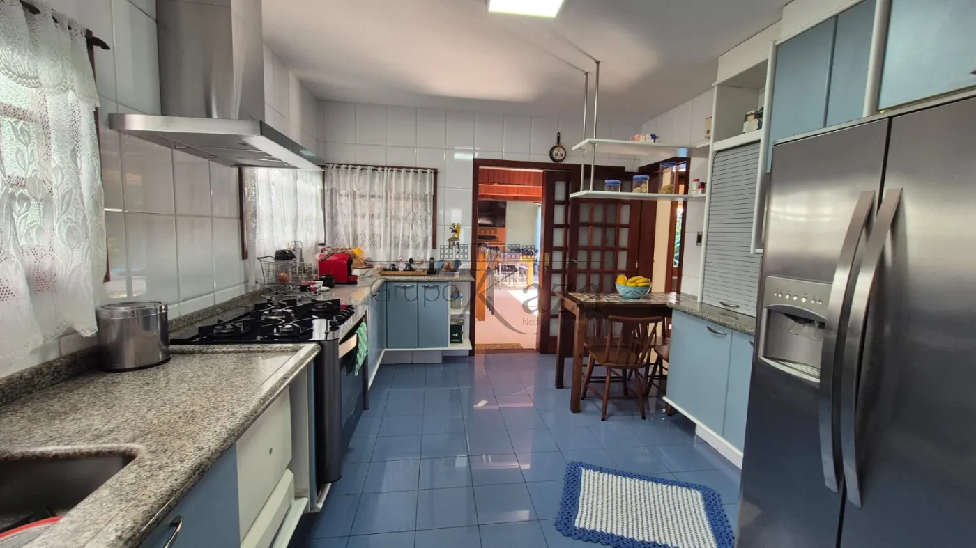Foto 20 de Casa Condomínio em Vila Zezé, Jacareí - imagem 20