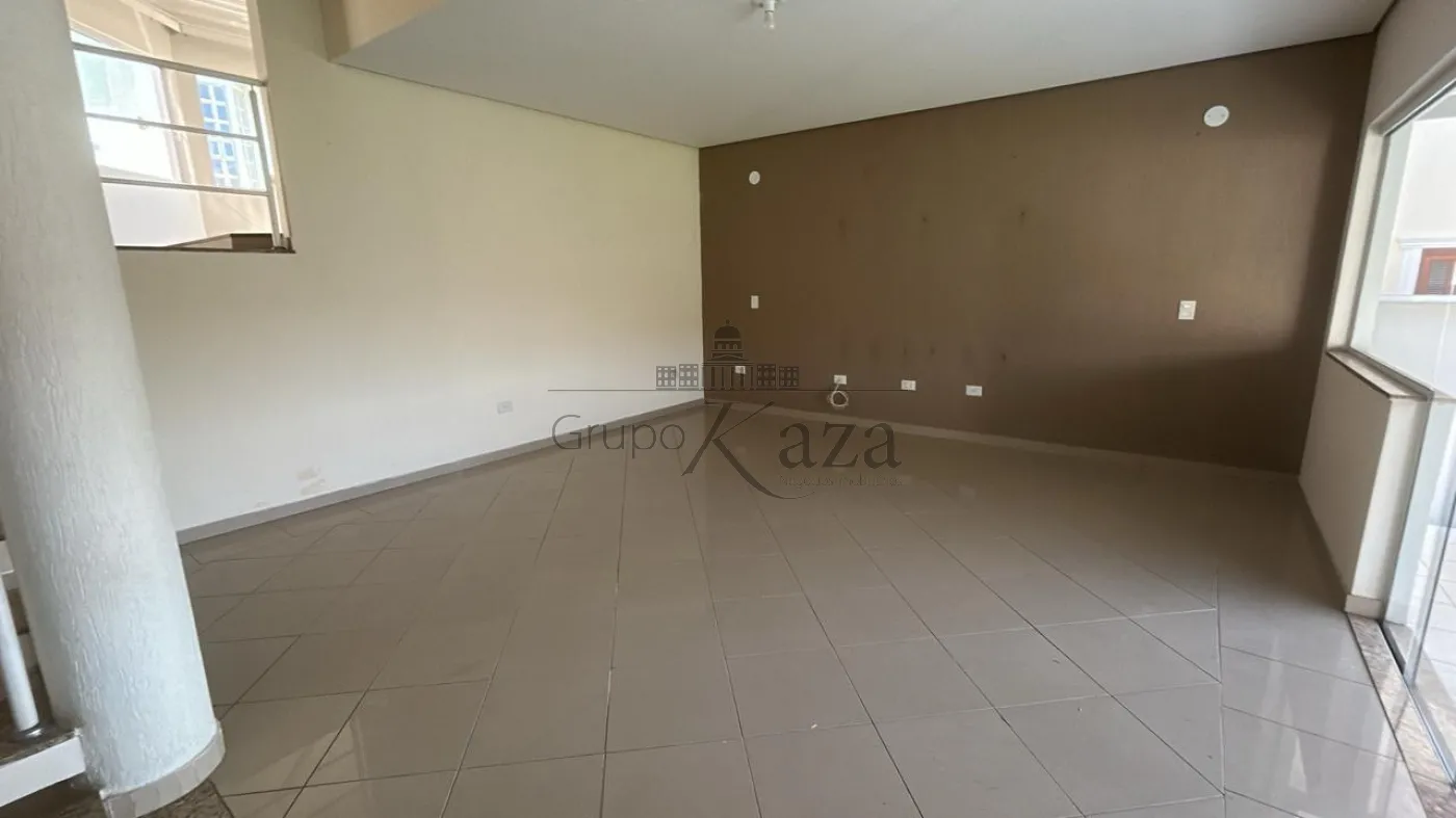 Foto 11 de Casa Condomínio em Vila Zezé, Jacareí - imagem 11