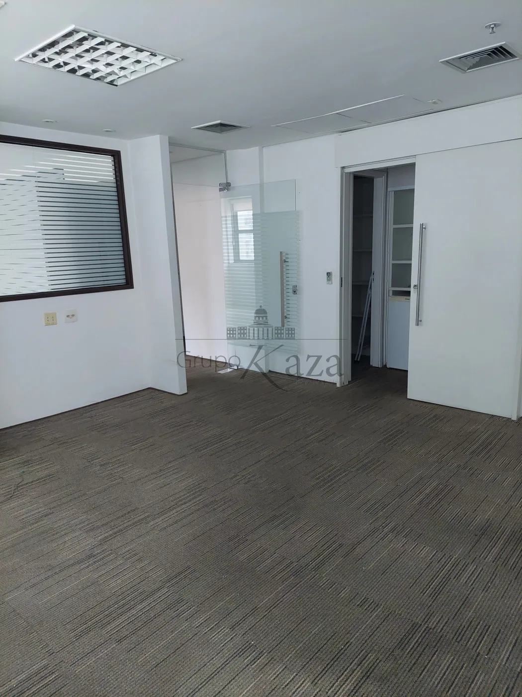 Foto 1 de Comercial Conjunto Comercial em Cerqueira César, São Paulo - imagem 1