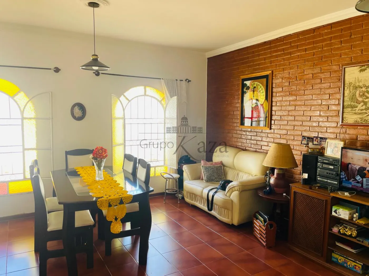 Foto 2 de Casa Padrão em Jardim das Indústrias, São José dos Campos - imagem 2