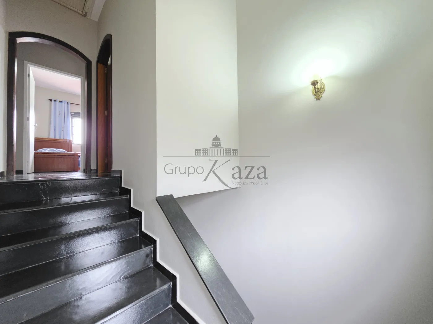 Foto 9 de Casa Sobrado em Jardim Guimarães, São José dos Campos - imagem 9