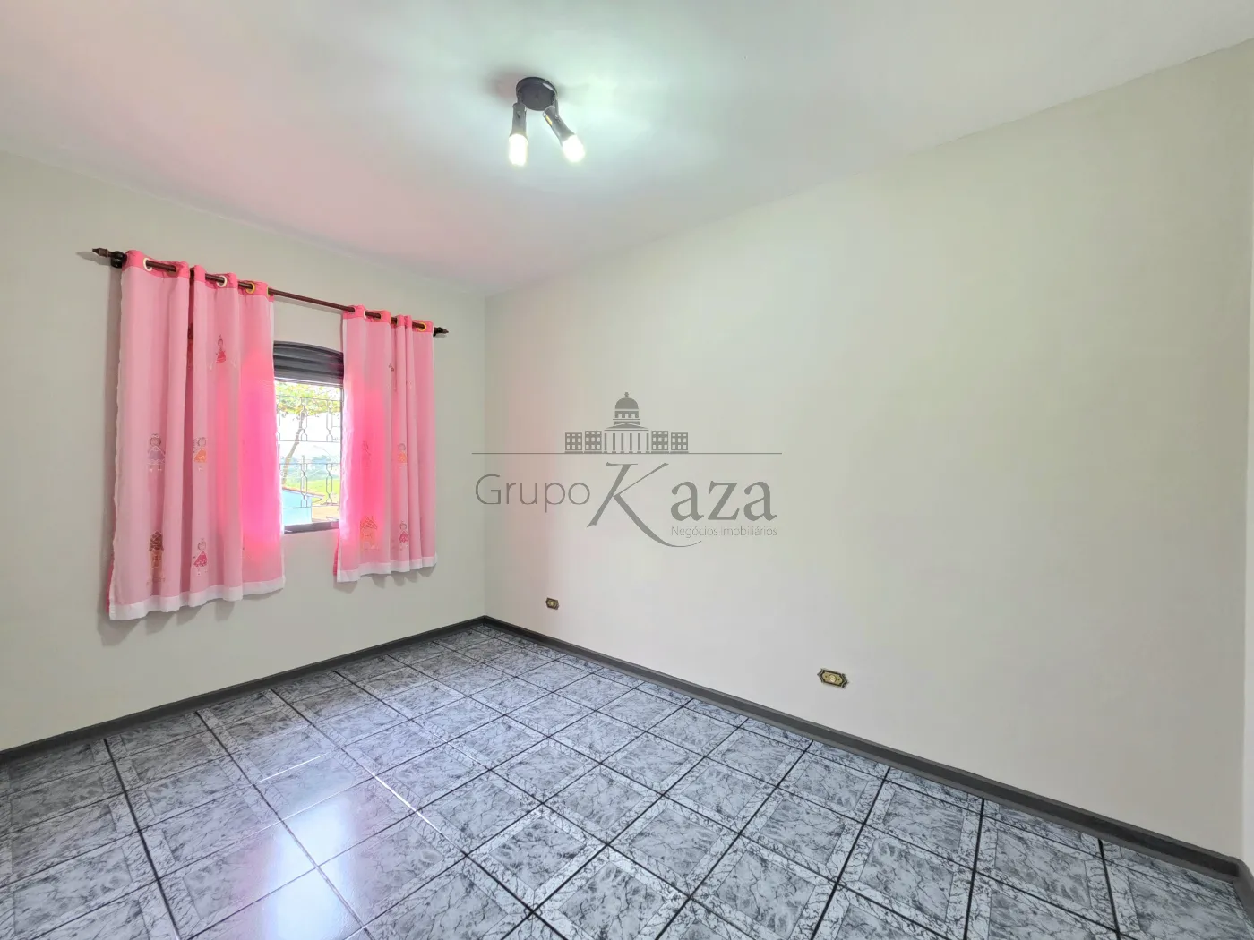 Foto 19 de Casa Sobrado em Jardim Guimarães, São José dos Campos - imagem 19