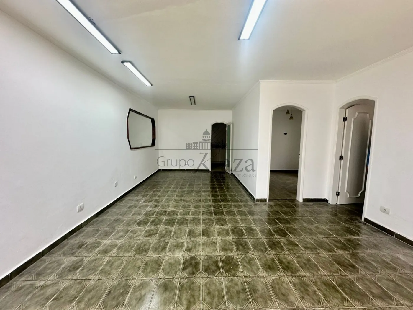 Foto 1 de Casa Padrão em Parque Itamarati, Jacareí - imagem 1
