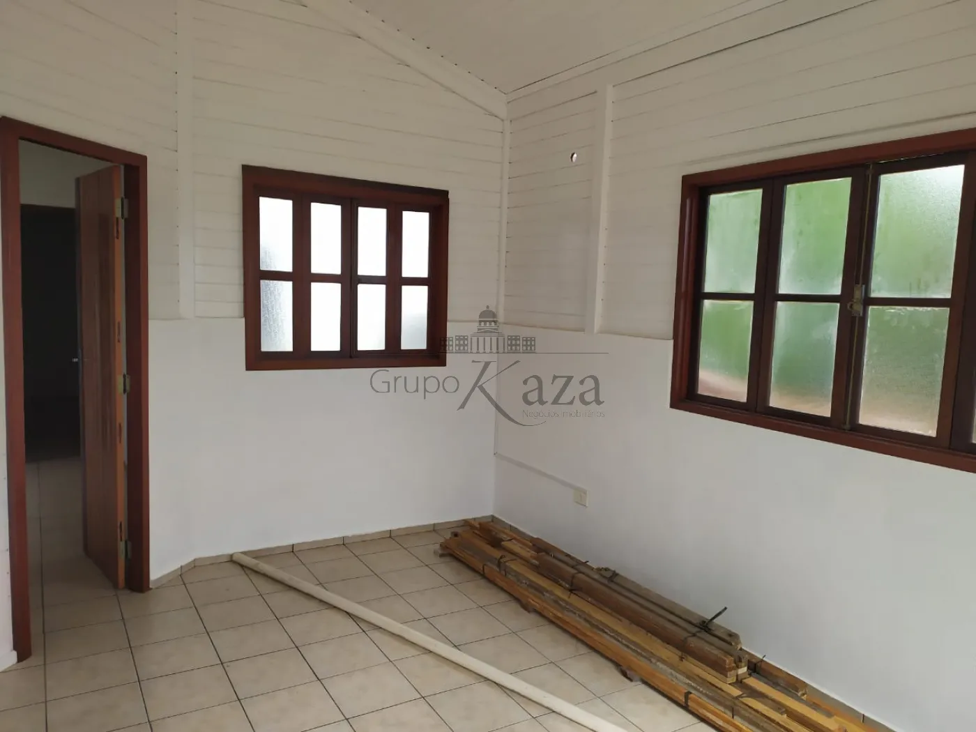 Foto 19 de Casa Padrão em Parque Brasil, Jacareí - imagem 19