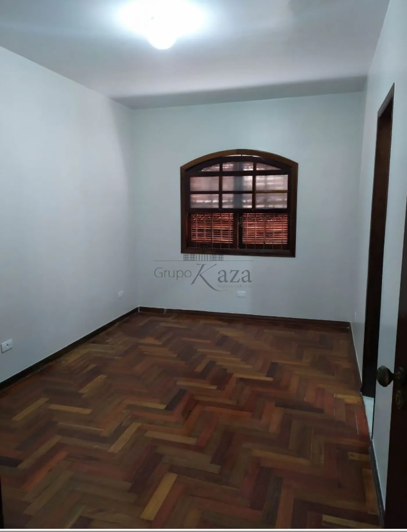 Foto 5 de Casa Padrão em Parque Brasil, Jacareí - imagem 5