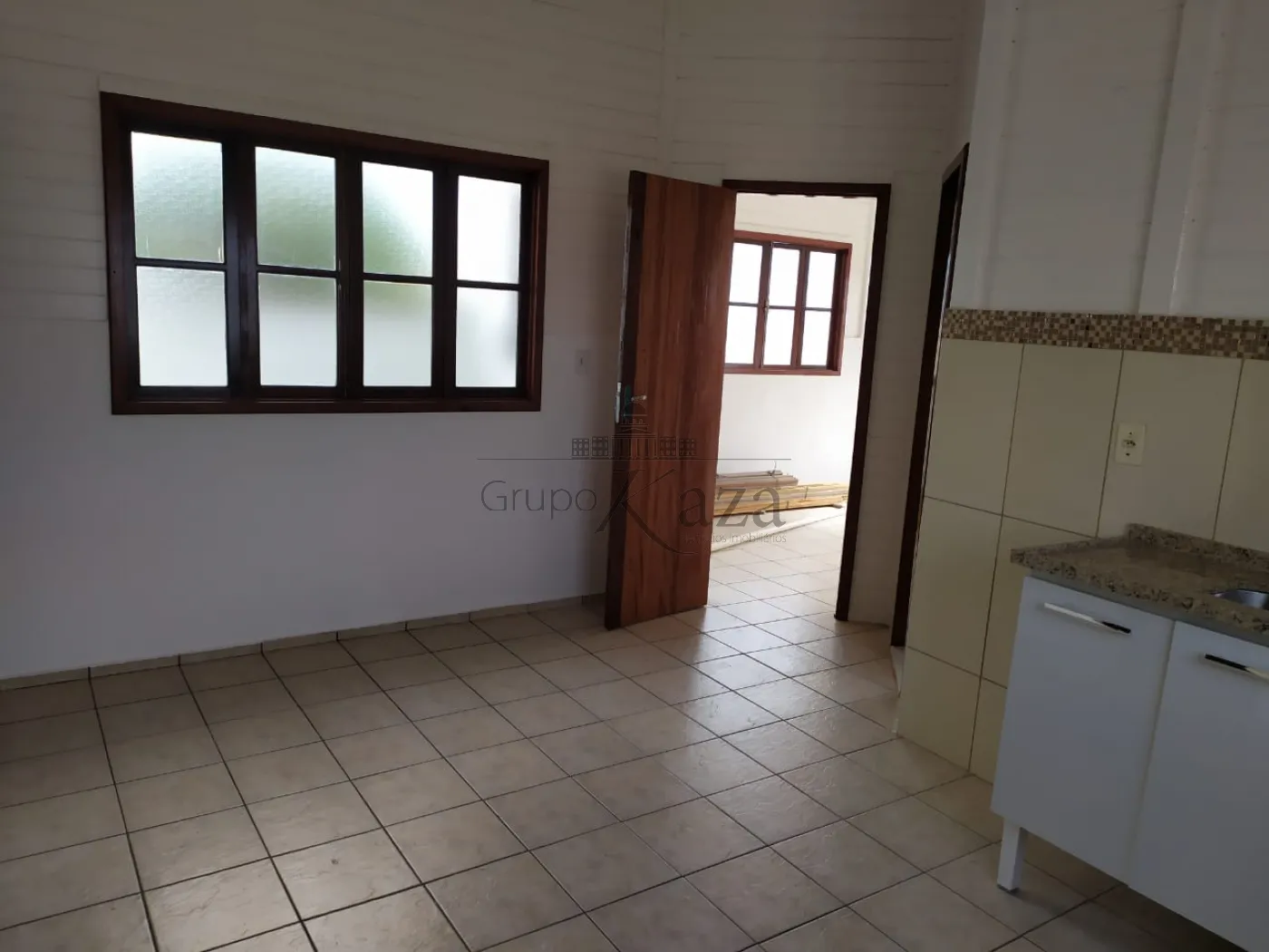 Foto 29 de Casa Padrão em Parque Brasil, Jacareí - imagem 29
