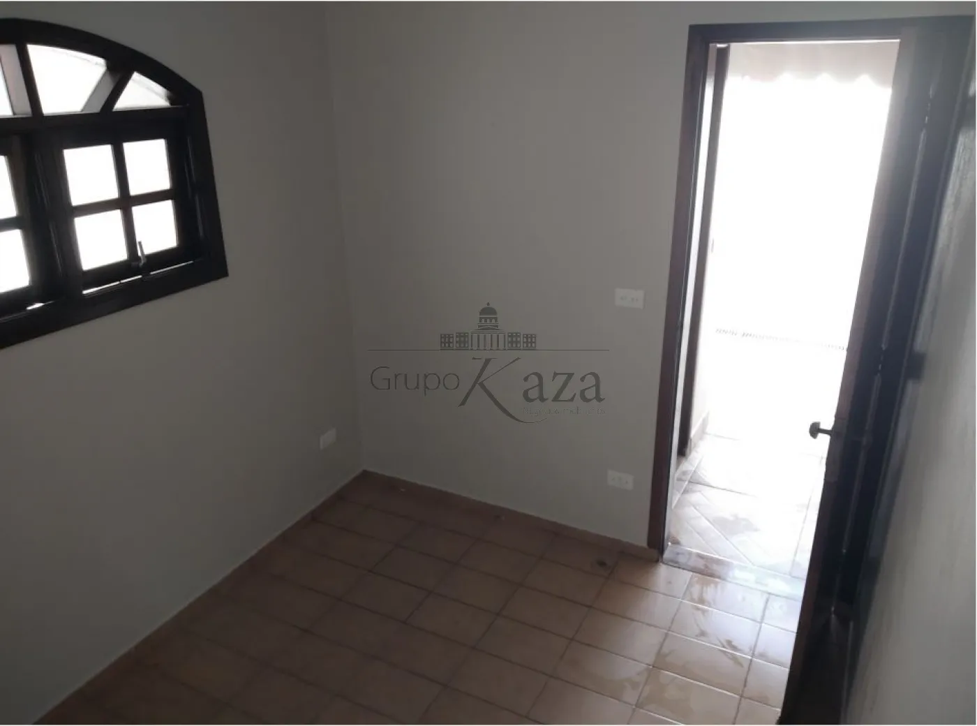 Foto 34 de Casa Padrão em Parque Brasil, Jacareí - imagem 34