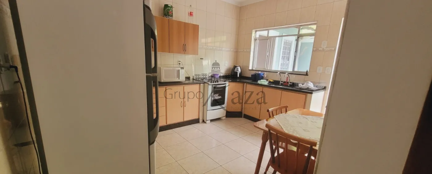 Foto 3 de Casa Padrão em Jardim Oriente, São José dos Campos - imagem 3