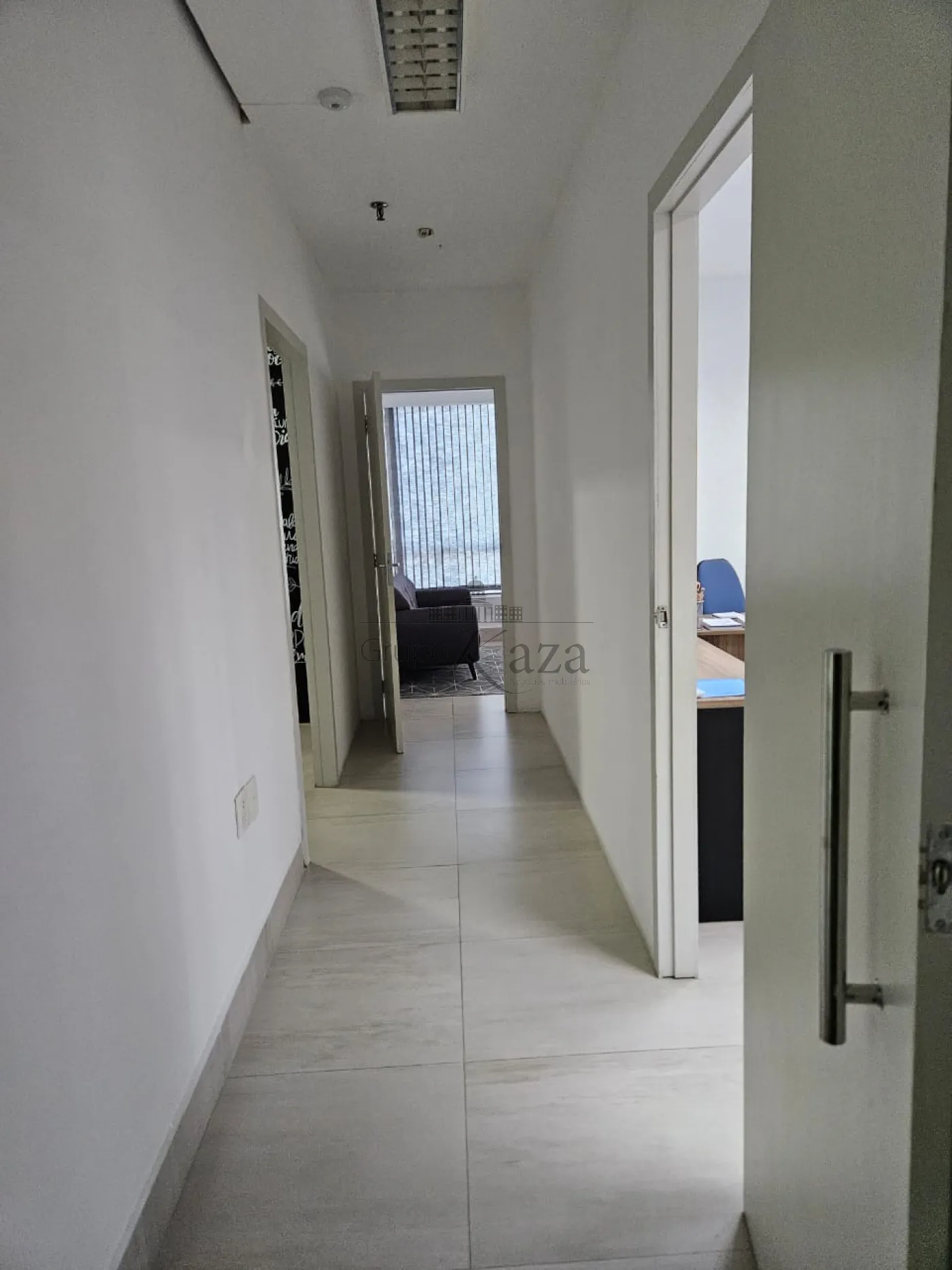 Foto 4 de Comercial Sala Condomínio em Centro, São José dos Campos - imagem 4