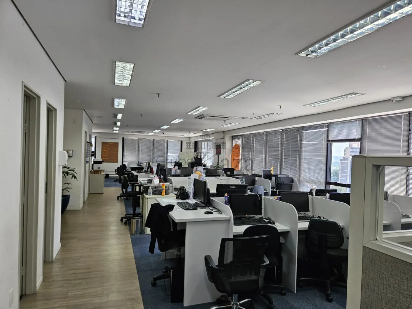 Foto 1 de Comercial Sala Condomínio em Centro, São José dos Campos - imagem 1