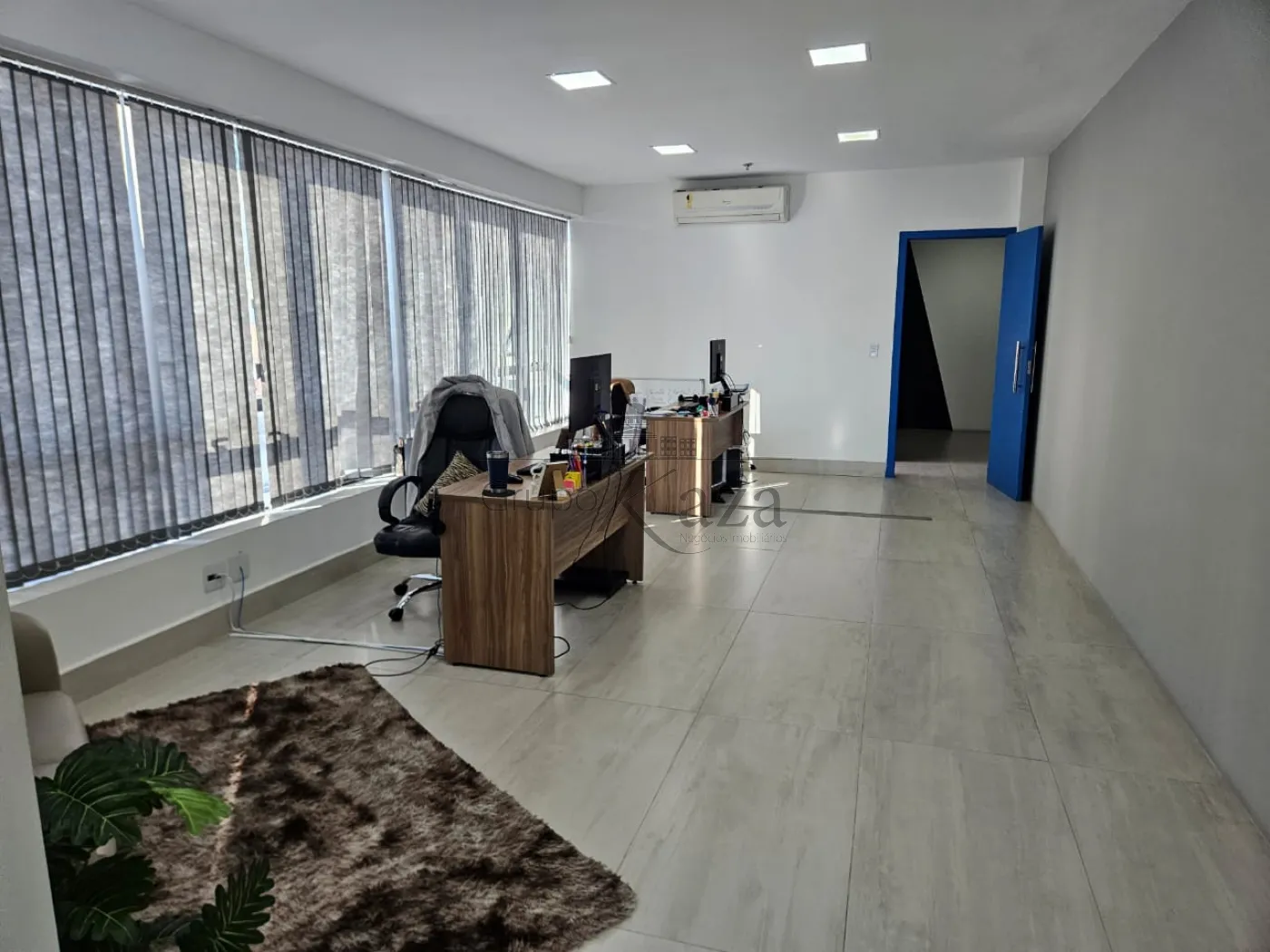 Foto 3 de Comercial Sala Condomínio em Centro, São José dos Campos - imagem 3
