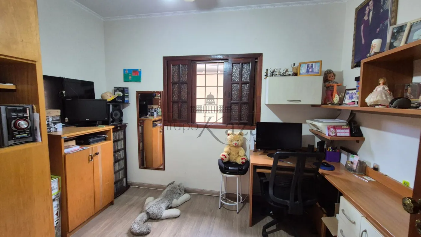 Foto 11 de Casa Padrão em Jardim Emilia, Jacareí - imagem 11