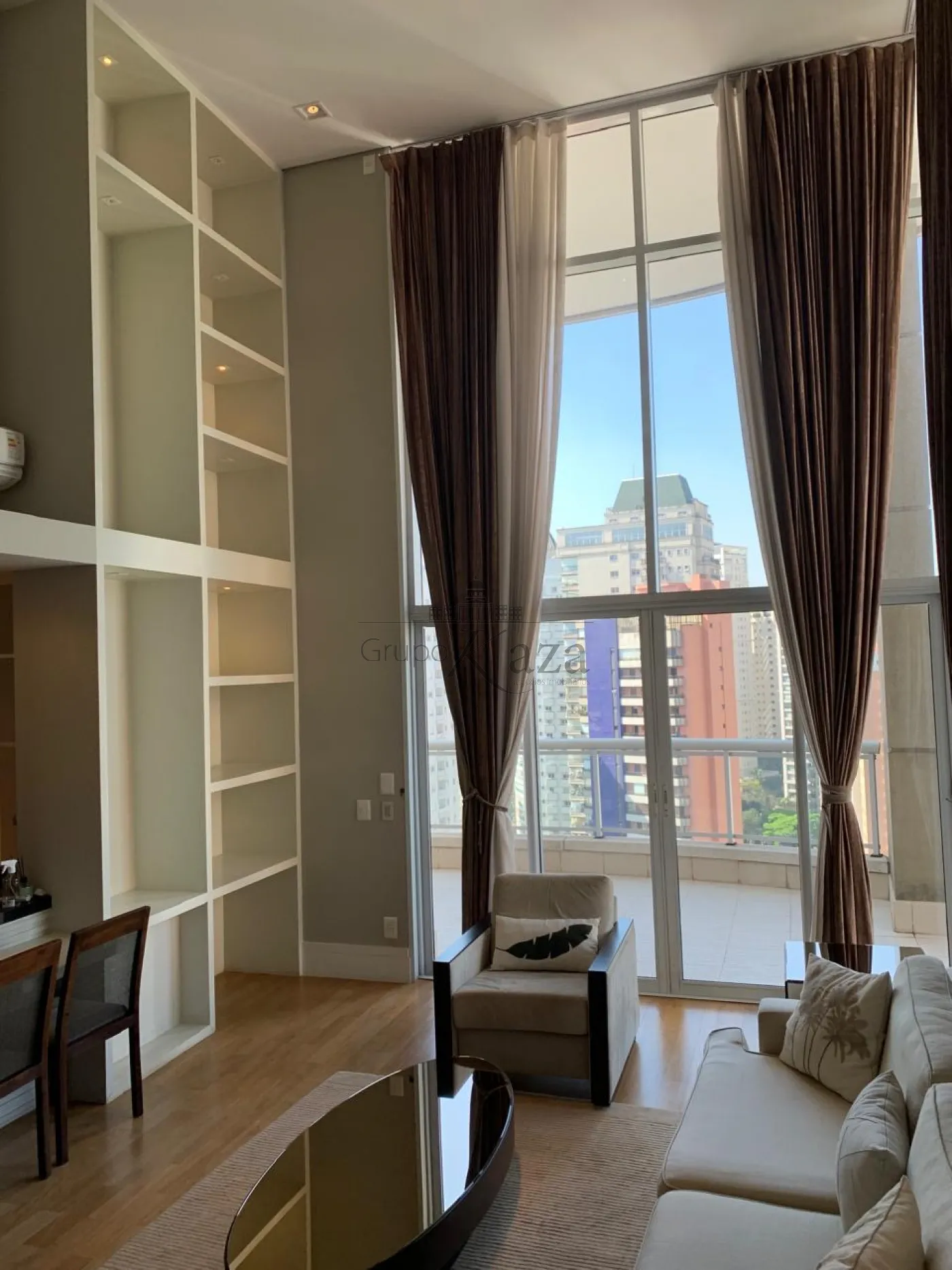 Foto 2 de Apartamento Duplex em Vila Nova Conceição, São Paulo - imagem 2