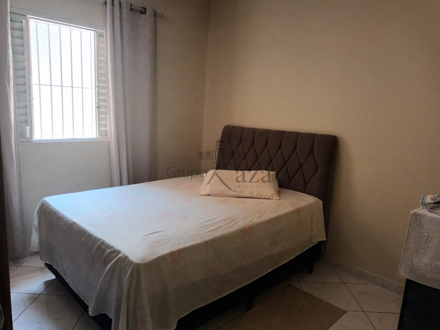 Foto 3 de Casa Padrão em Jardim Oriente, São José dos Campos - imagem 3