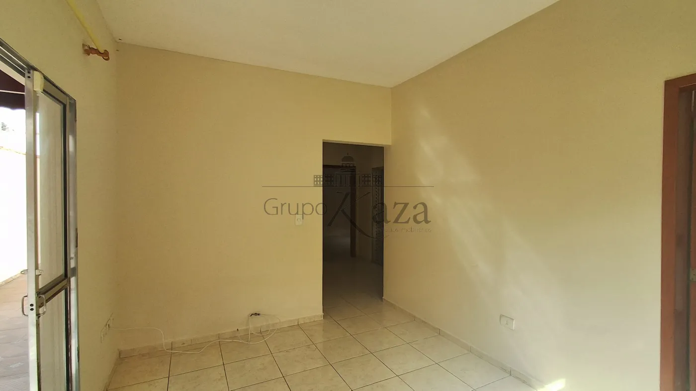 Foto 2 de Casa Padrão em Jardim Santa Maria, Jacareí - imagem 2