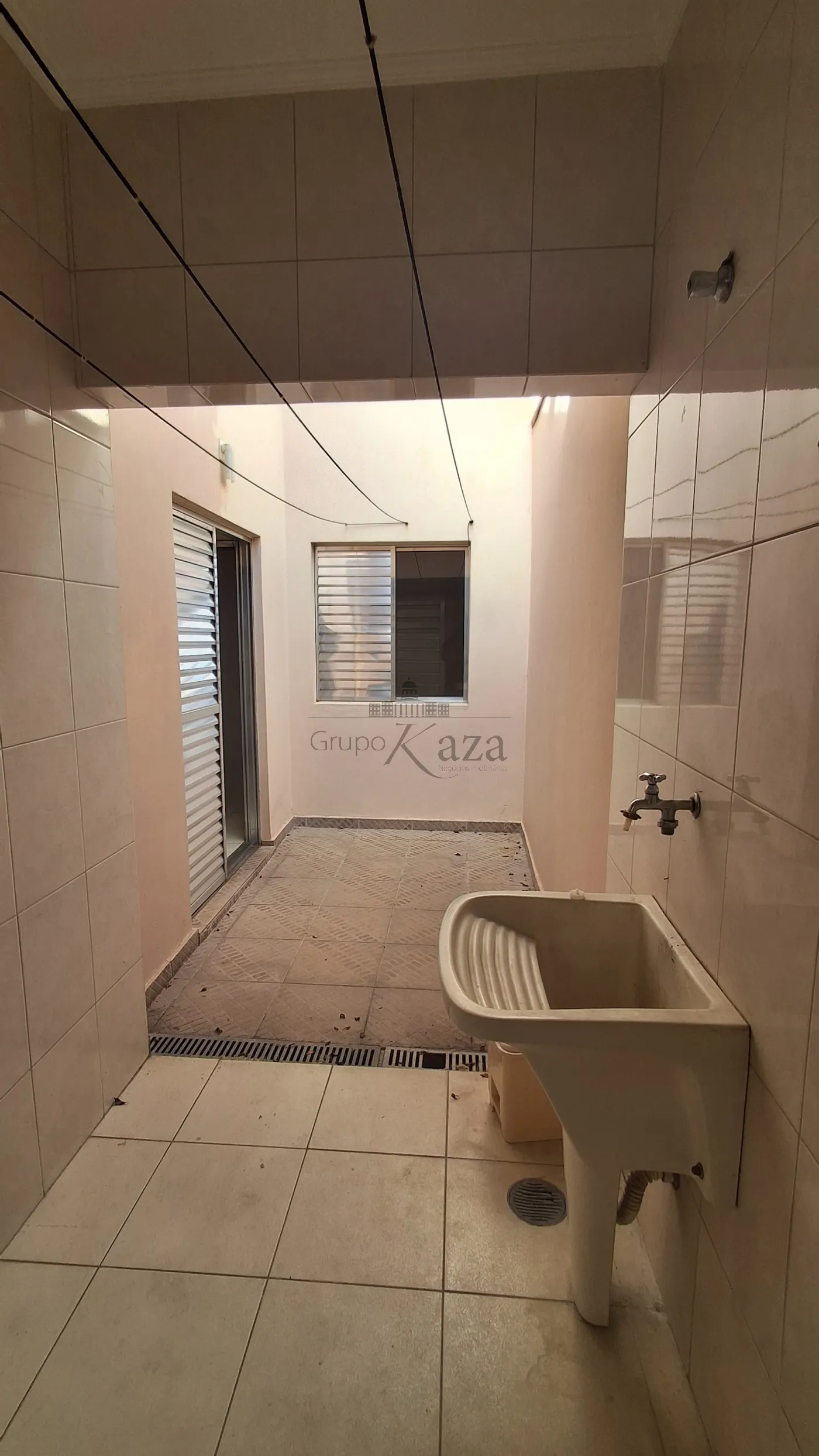 Foto 14 de Casa Padrão em Jardim Santa Maria, Jacareí - imagem 14