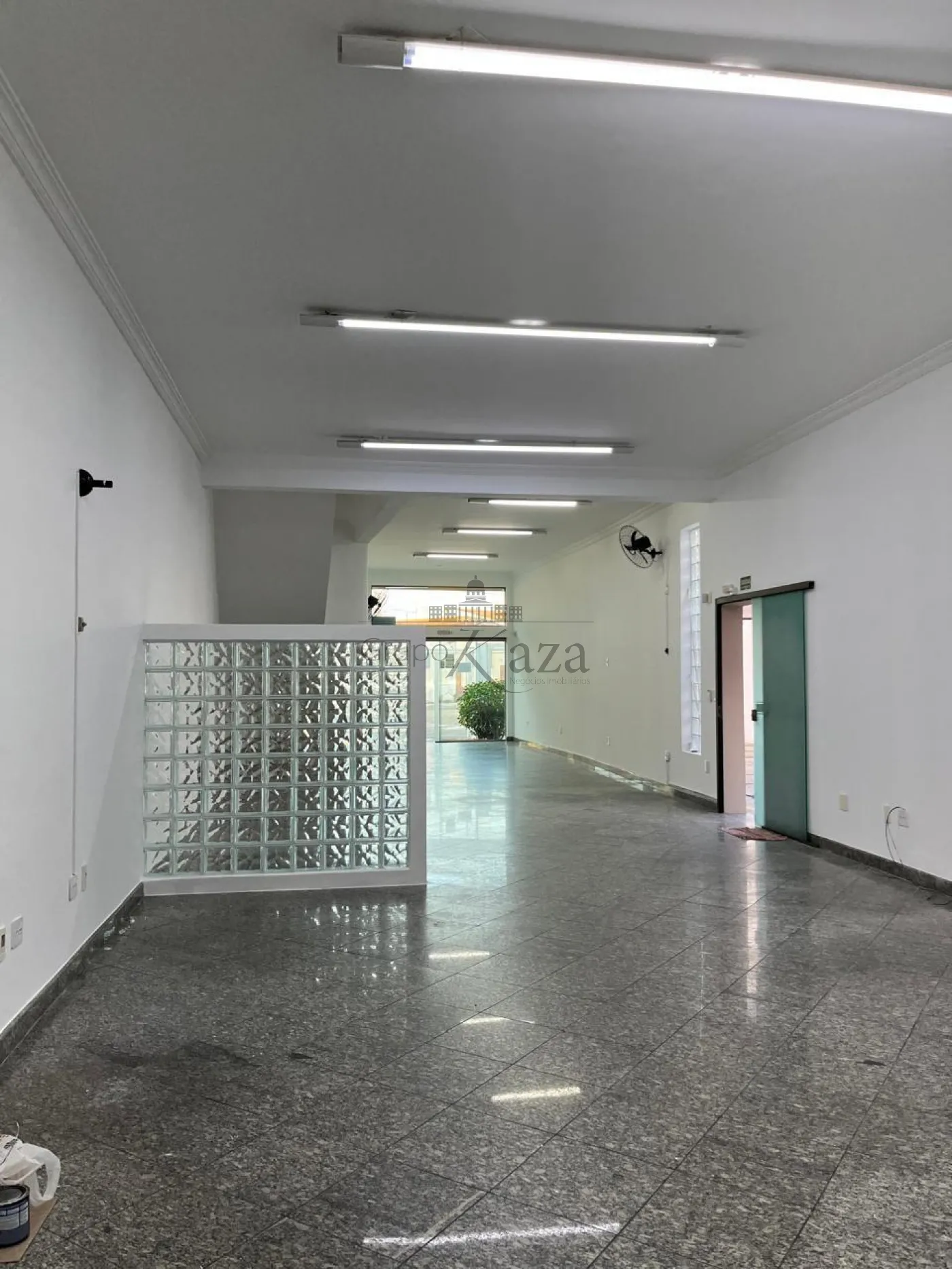 Foto 1 de Comercial Ponto Comercial em Centro, Jacareí - imagem 1