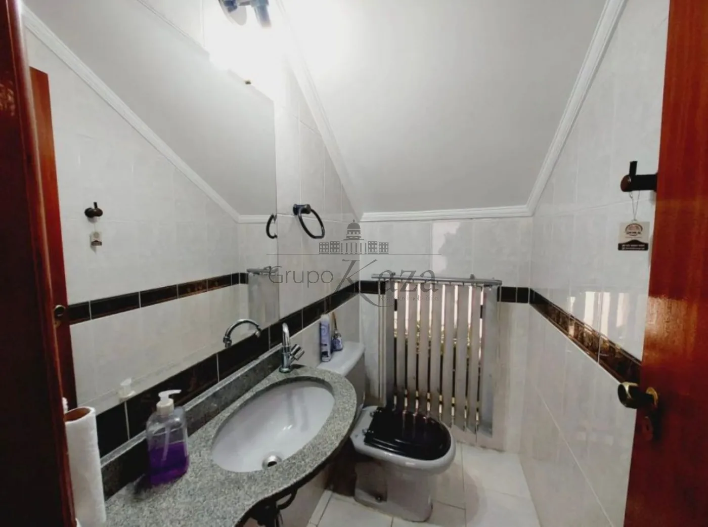 Foto 17 de Casa Condomínio em Jardim das Colinas, São José dos Campos - imagem 17