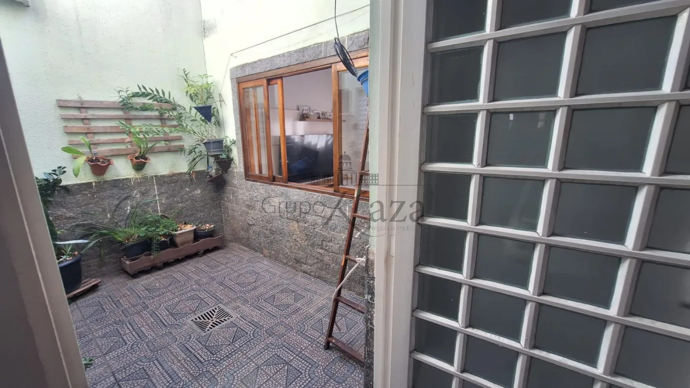 Foto 25 de Casa Padrão em Jardim Santa Maria, Jacareí - imagem 25