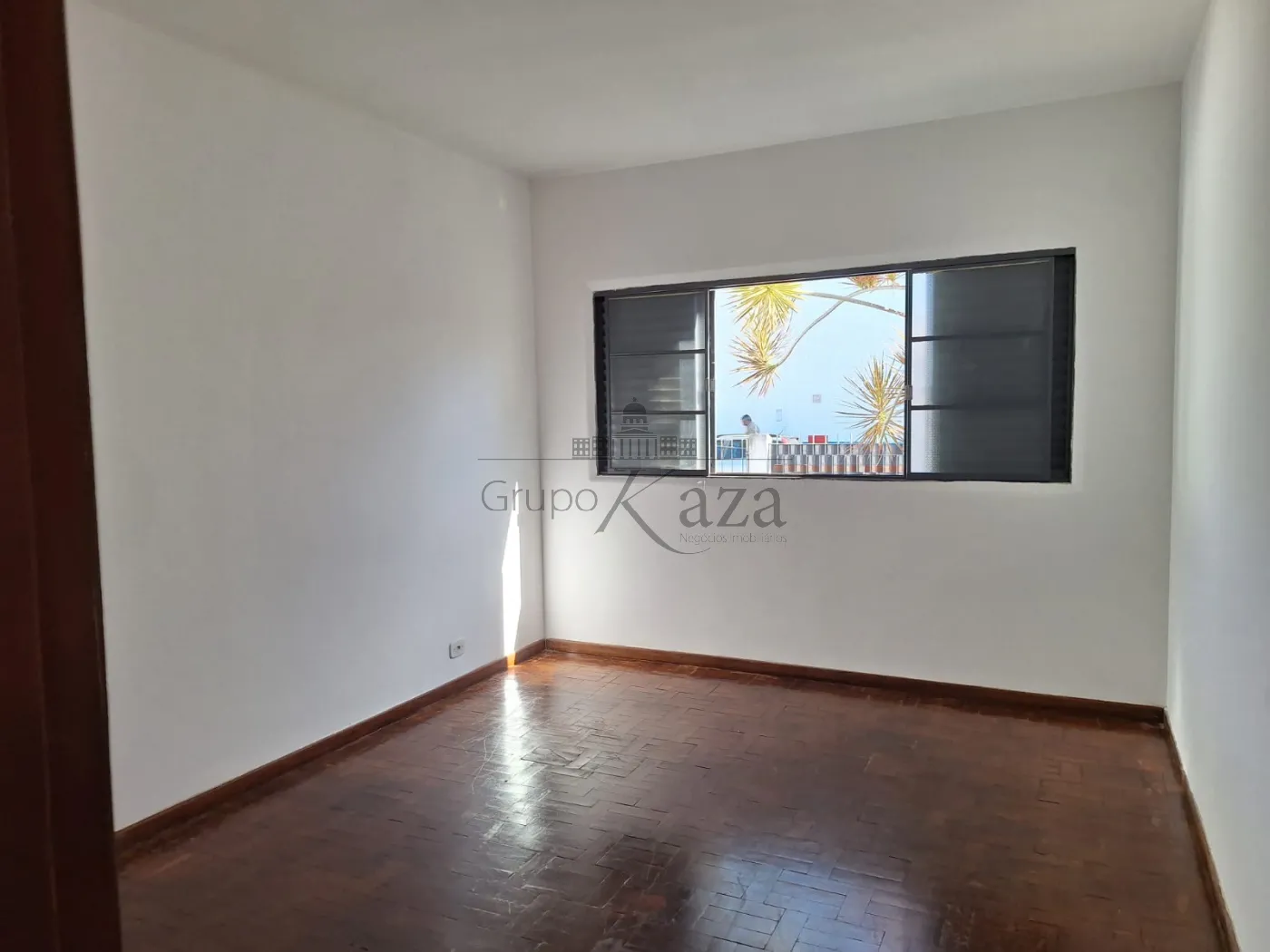 Foto 2 de Casa Padrão em Vila Letônia, São José dos Campos - imagem 2
