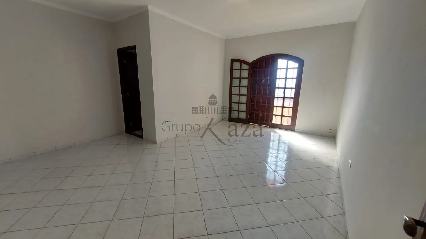 Foto 11 de Casa Sobrado em Jardim Satélite, São José dos Campos - imagem 11