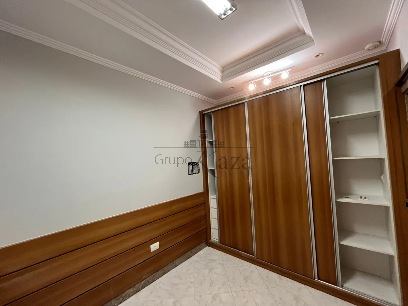 Foto 20 de Casa Condomínio em Vila Zezé, Jacareí - imagem 20