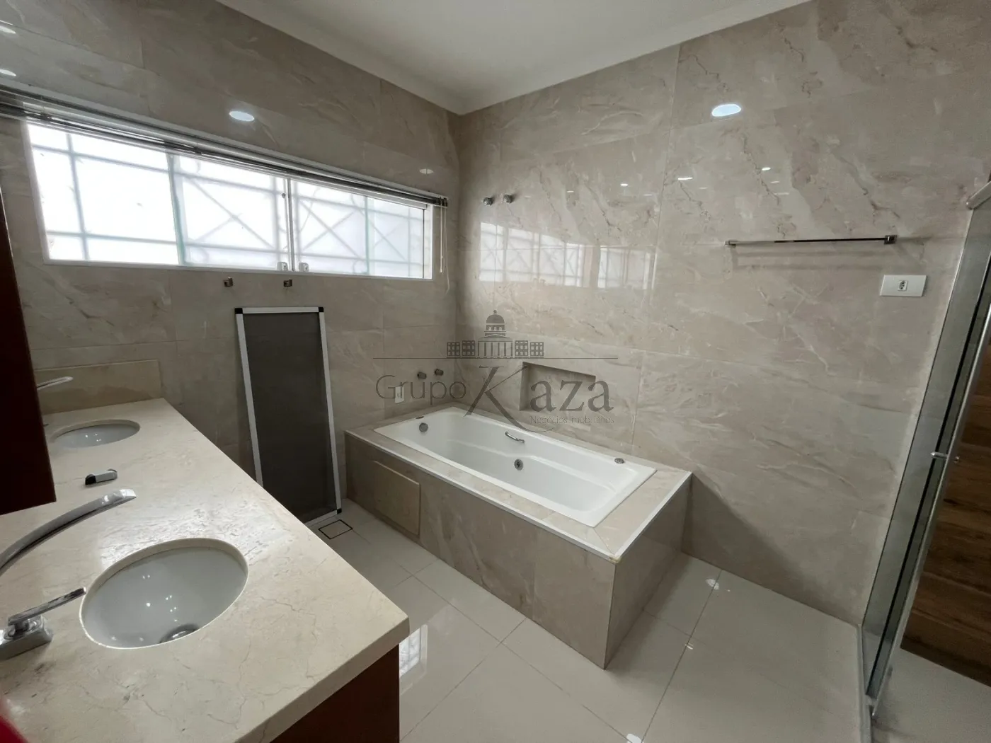 Foto 37 de Casa Condomínio em Vila Zezé, Jacareí - imagem 37