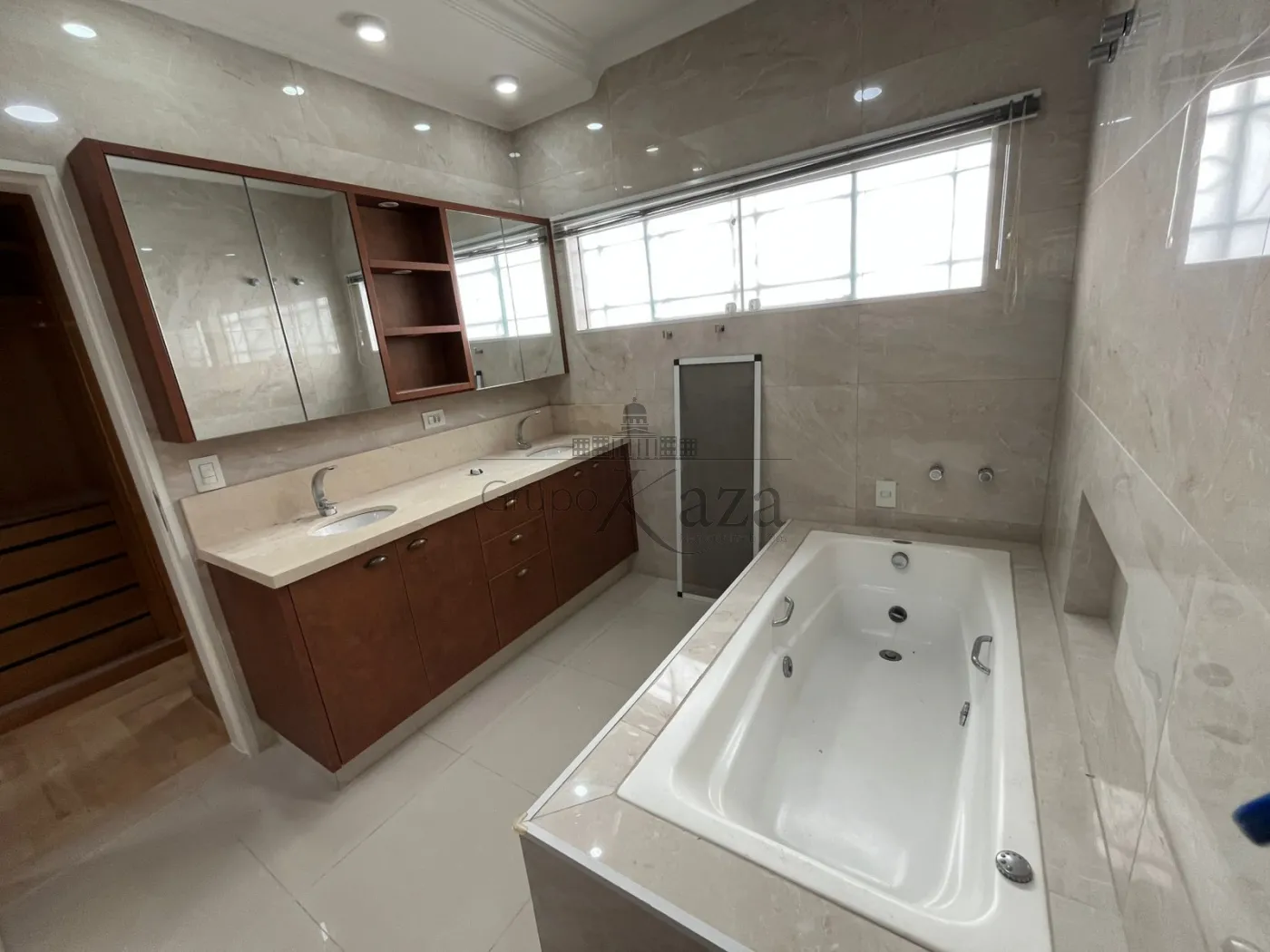 Foto 35 de Casa Condomínio em Vila Zezé, Jacareí - imagem 35