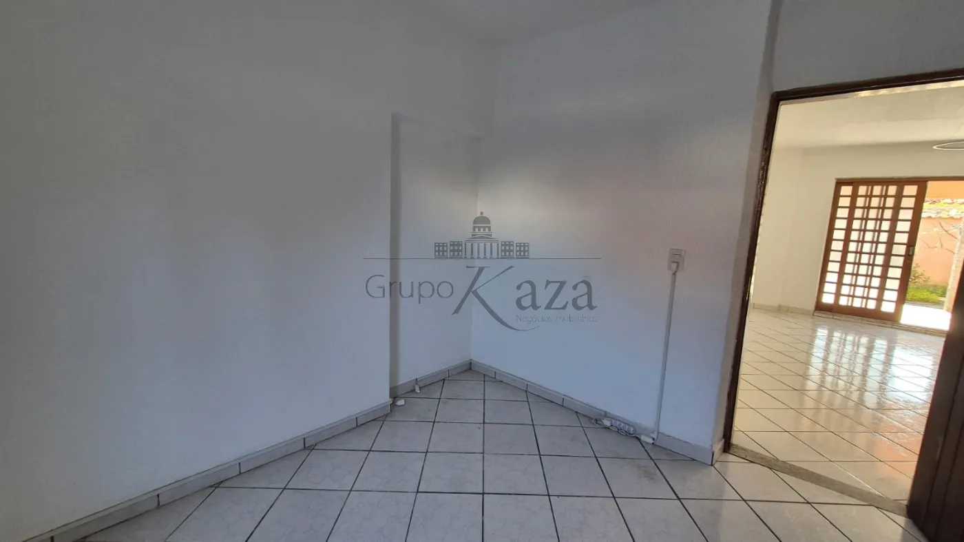 Foto 3 de Comercial Casa em Vila Pinheiro, Jacareí - imagem 3