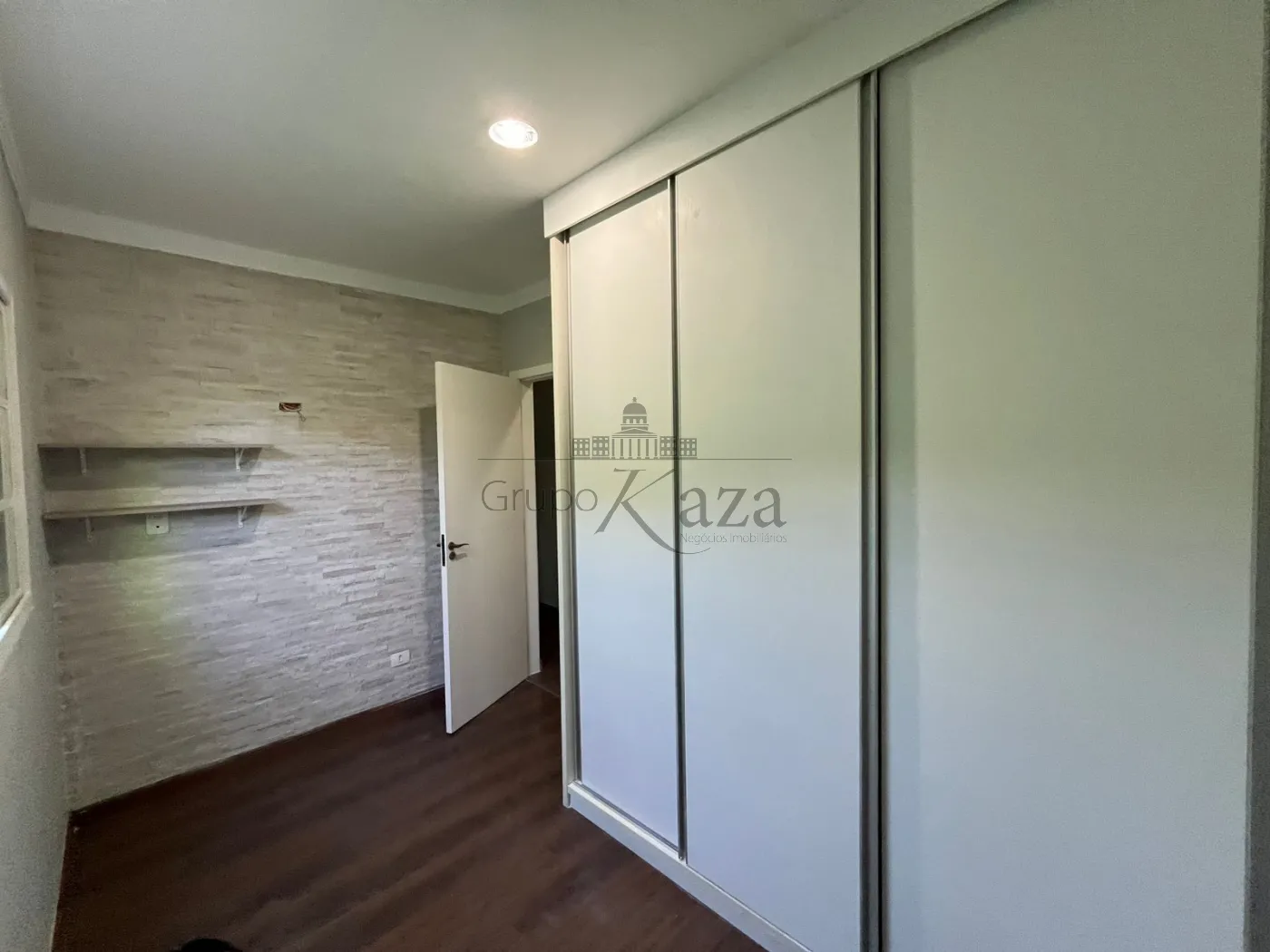 Foto 10 de Casa Padrão em Jardim das Cerejeiras, São José dos Campos - imagem 10
