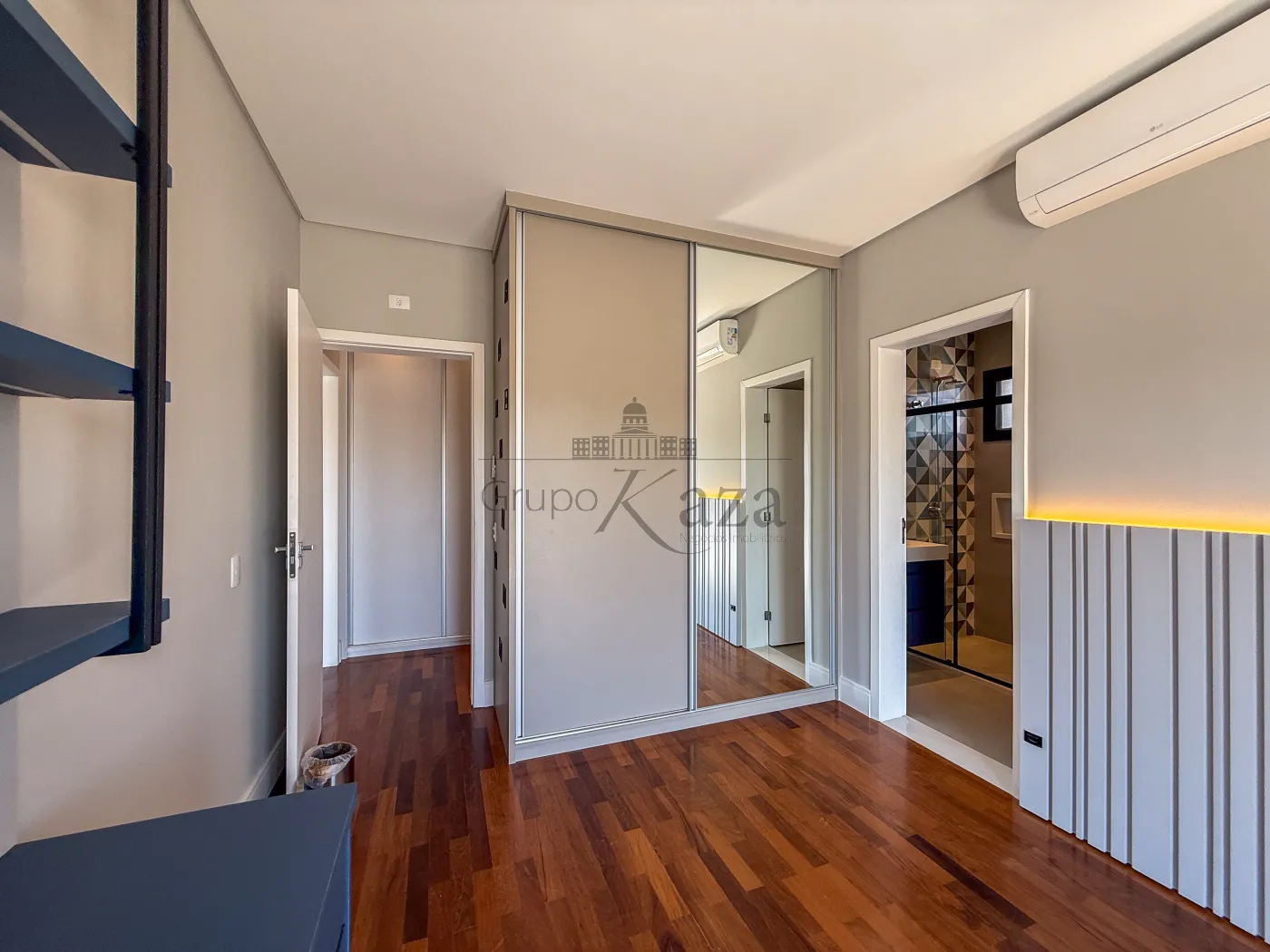 Foto 22 de Casa Condomínio em Jardim do Golfe, São José dos Campos - imagem 22