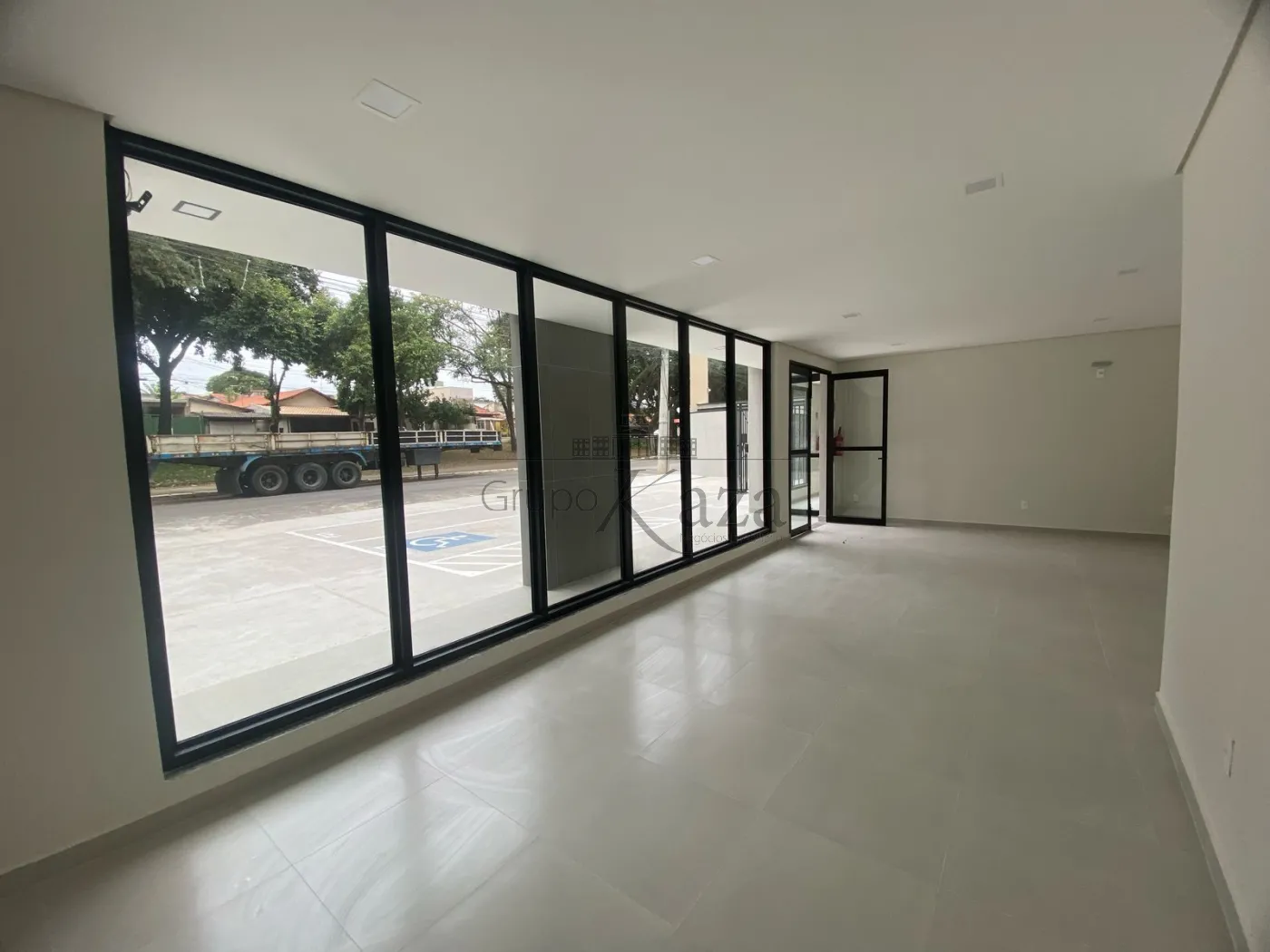 Foto 3 de Comercial Loja em condomínio comercial em Parque Industrial, São José dos Campos - imagem 3