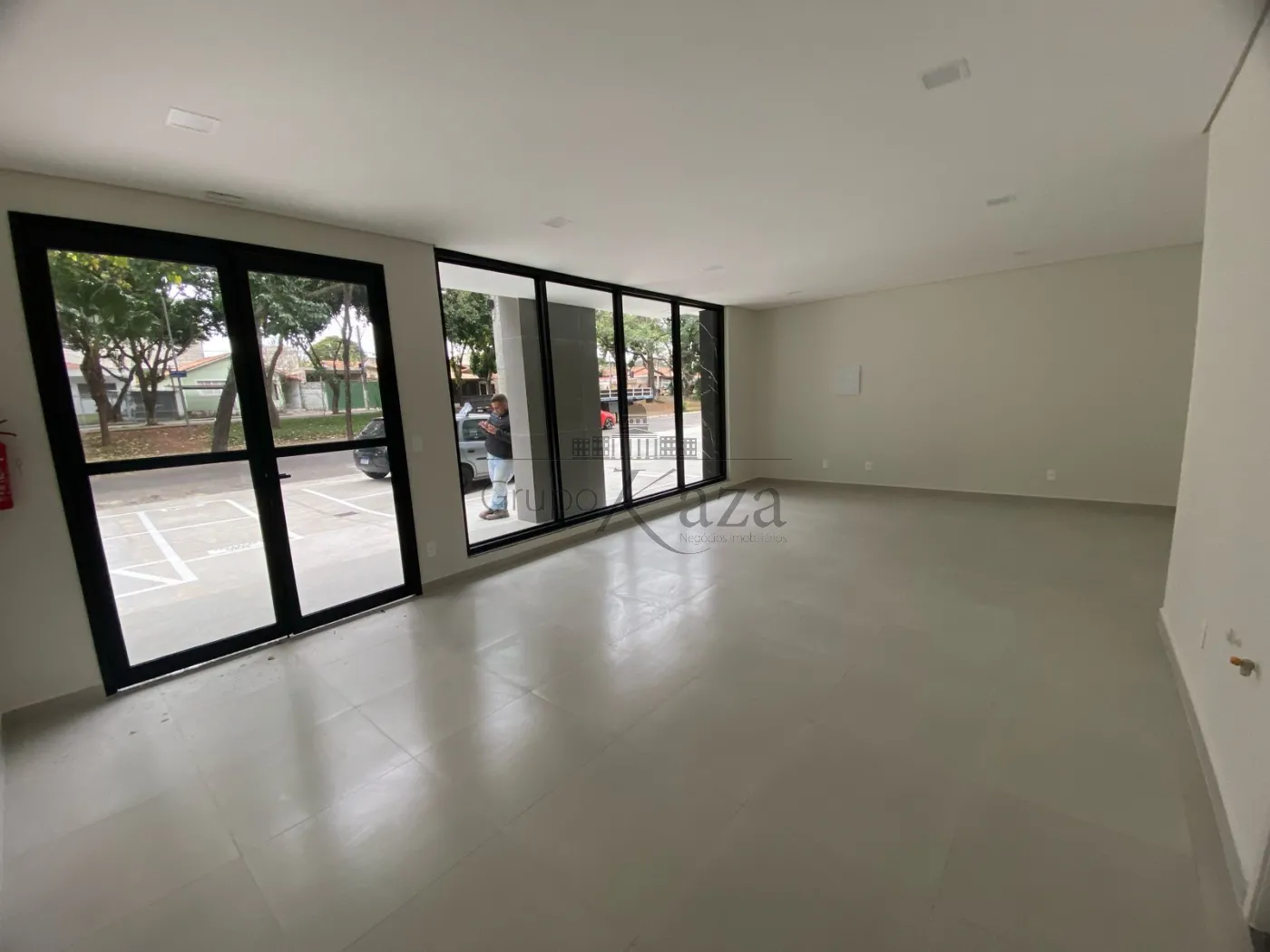 Foto 1 de Comercial Loja em condomínio comercial em Parque Industrial, São José dos Campos - imagem 1
