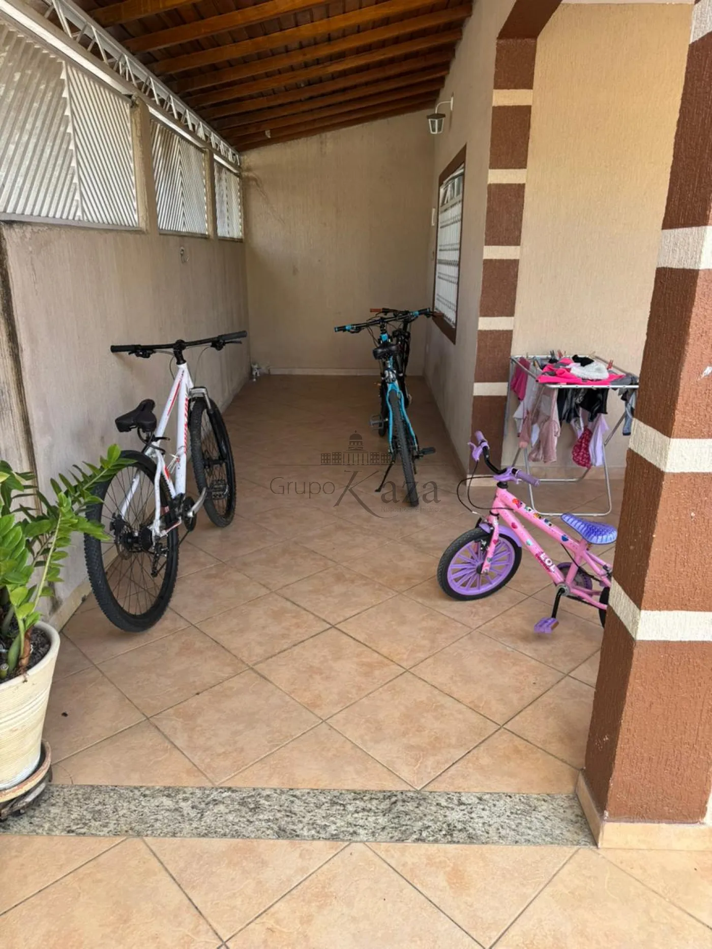 Foto 16 de Casa Padrão em Conjunto Residencial Dom Pedro I, São José dos Campos - imagem 16