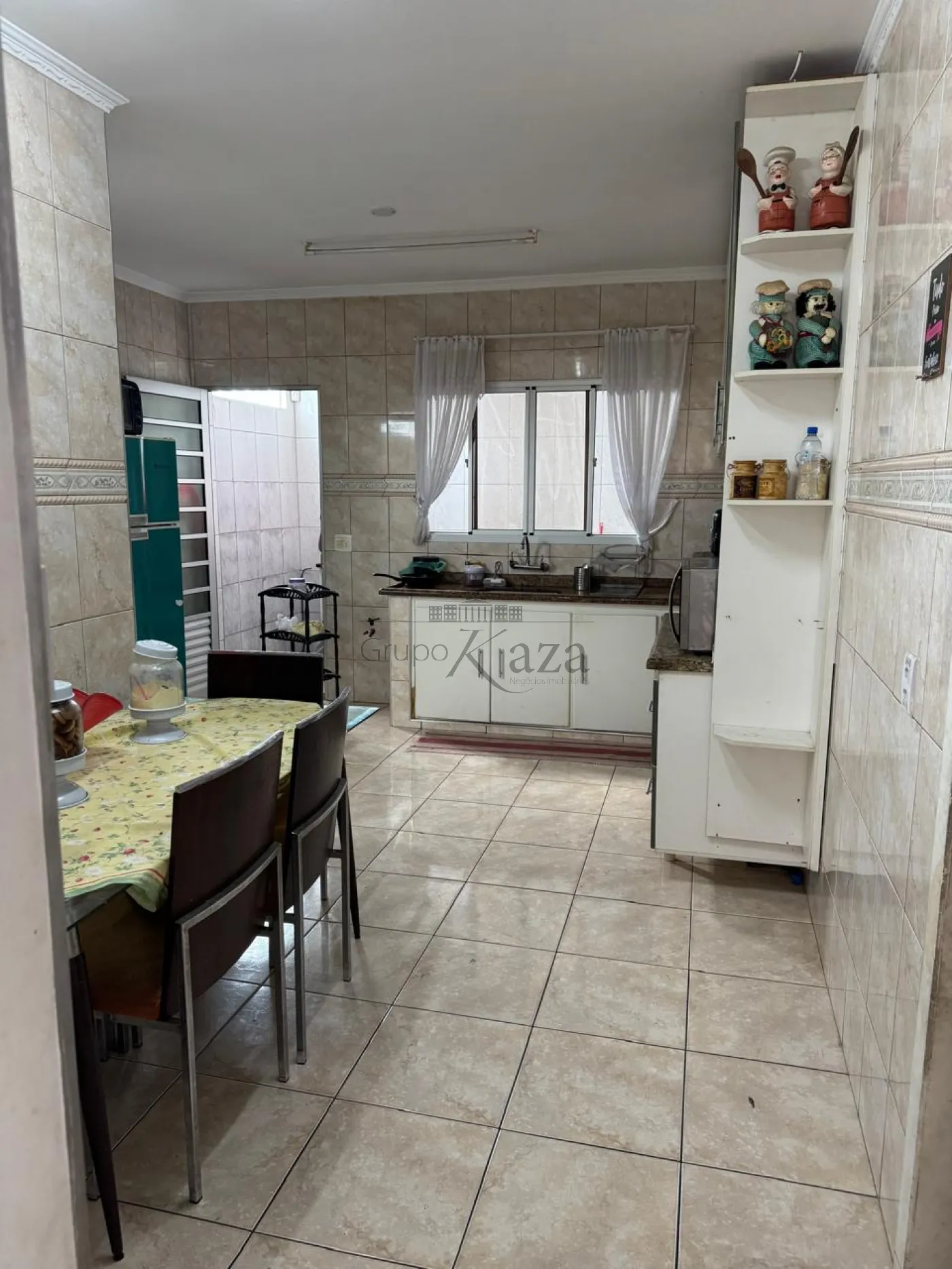 Foto 4 de Casa Padrão em Conjunto Residencial Dom Pedro I, São José dos Campos - imagem 4