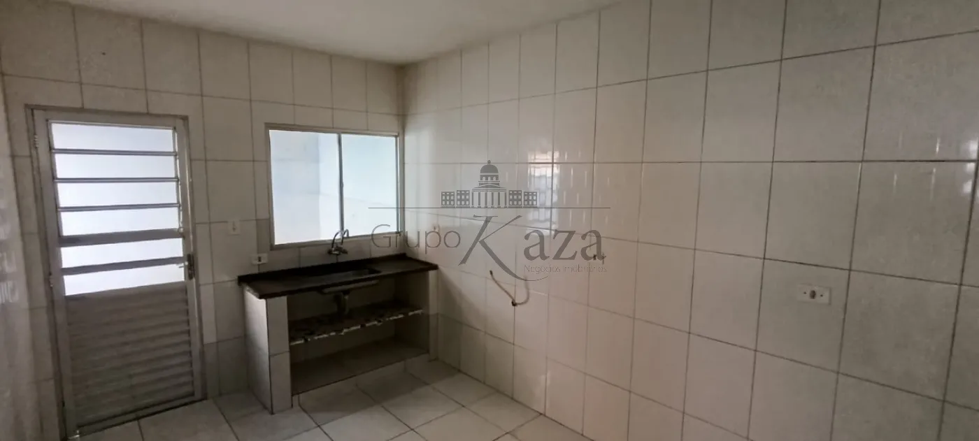 Foto 2 de Casa Padrão em Jardim Santa Maria, Jacareí - imagem 2