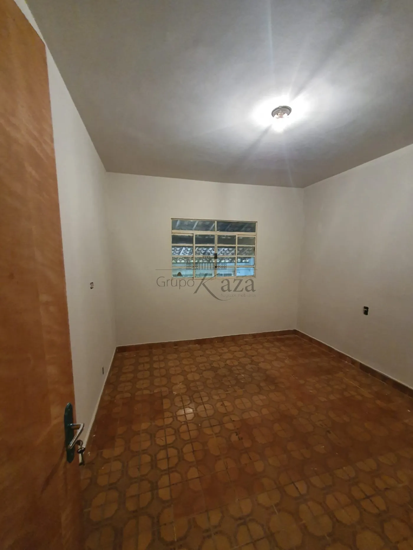 Foto 4 de Casa Padrão em Jardim Itapoã, São José dos Campos - imagem 4