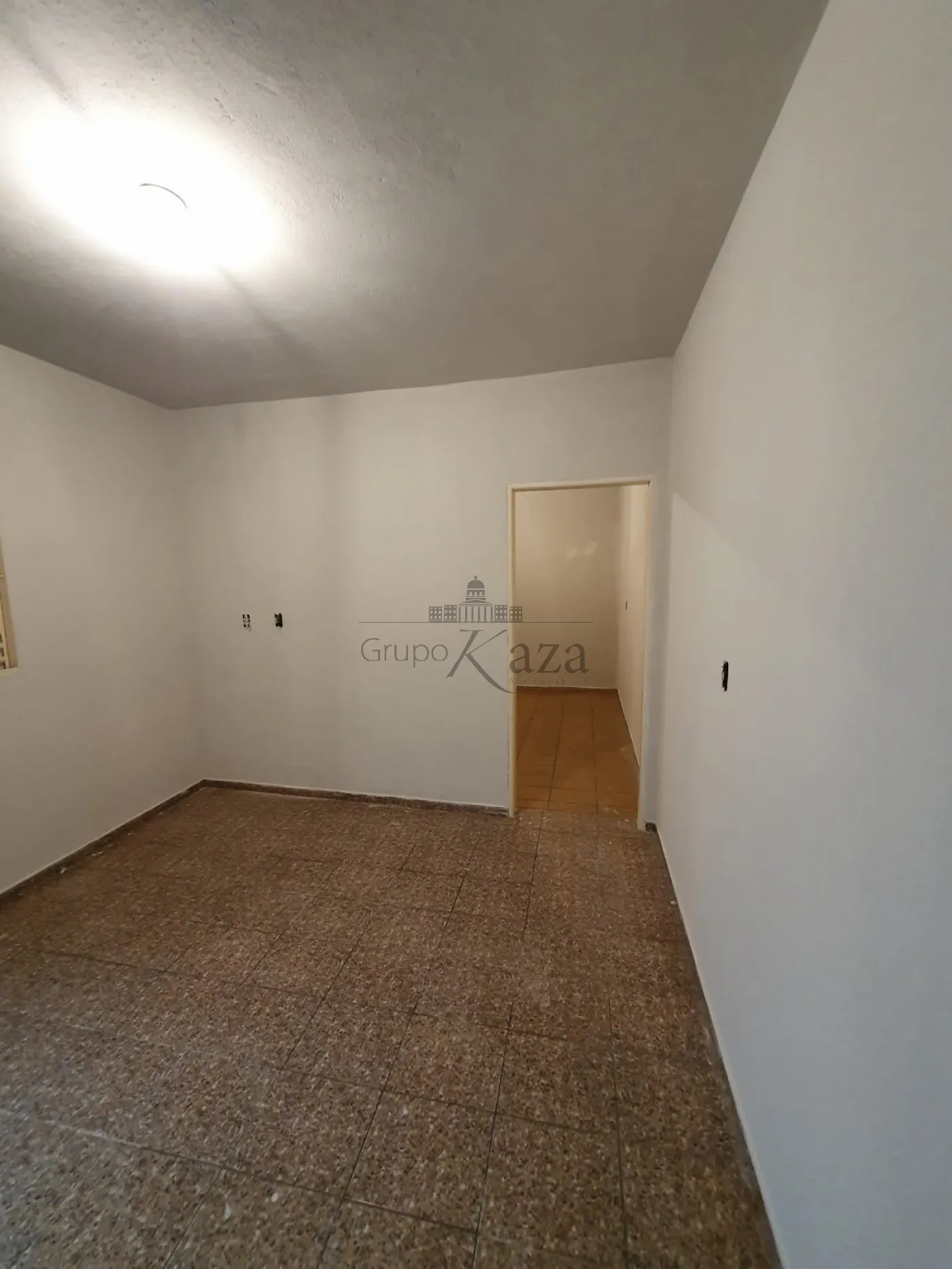 Foto 3 de Casa Padrão em Jardim Itapoã, São José dos Campos - imagem 3