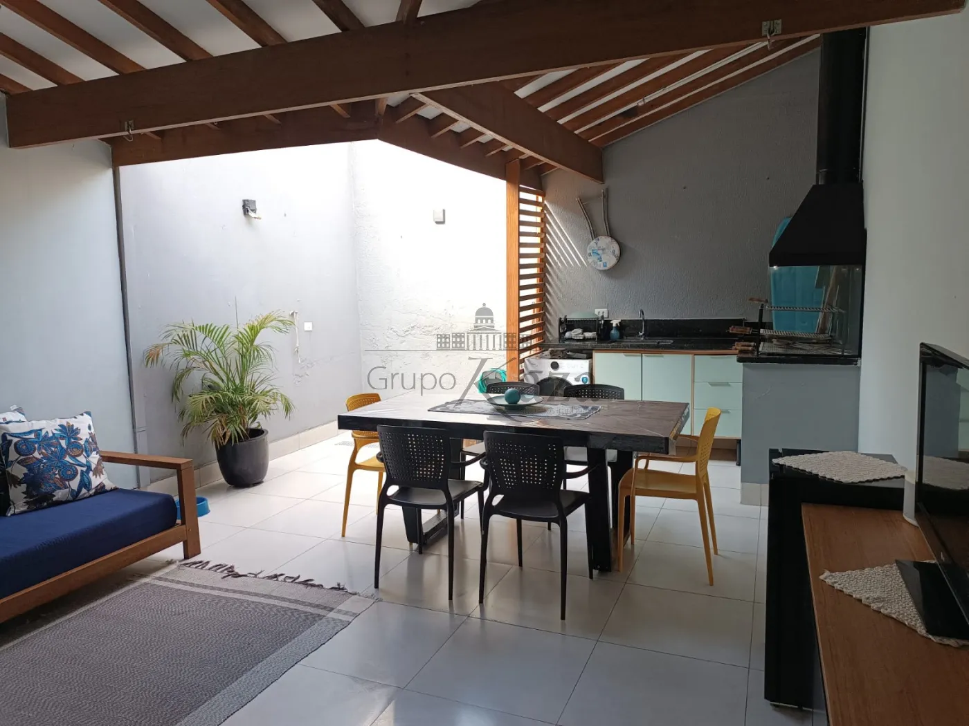 Foto 8 de Casa Condomínio em Jardim Califórnia, Jacareí - imagem 8