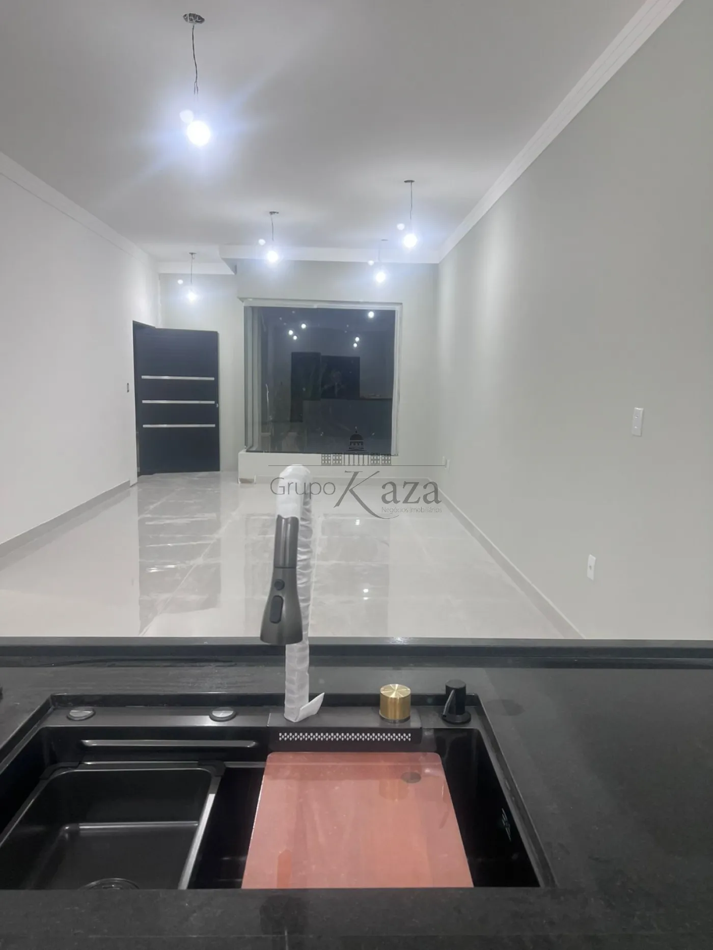 Foto 2 de Comercial Condomínio em Vila Galvão, Caçapava - imagem 2 Foto 2 de Comercial Condomínio em Vila Galvão, Caçapava - imagem 2