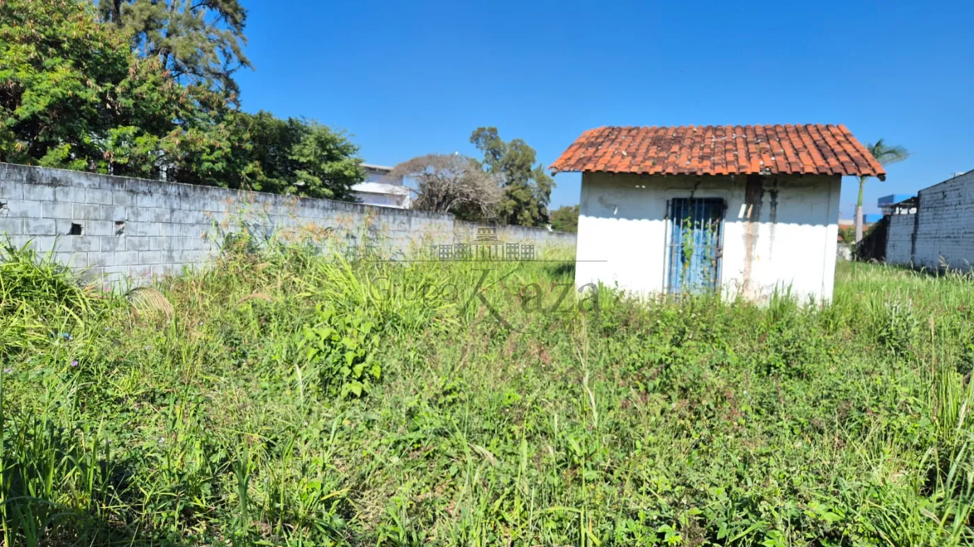 Foto 2 de Terreno Padrão em Vila Pinheiro, Jacareí - imagem 2