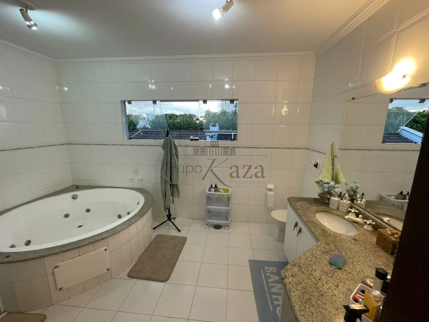 Foto 10 de Casa Padrão em Jardim Nova América, São José dos Campos - imagem 10