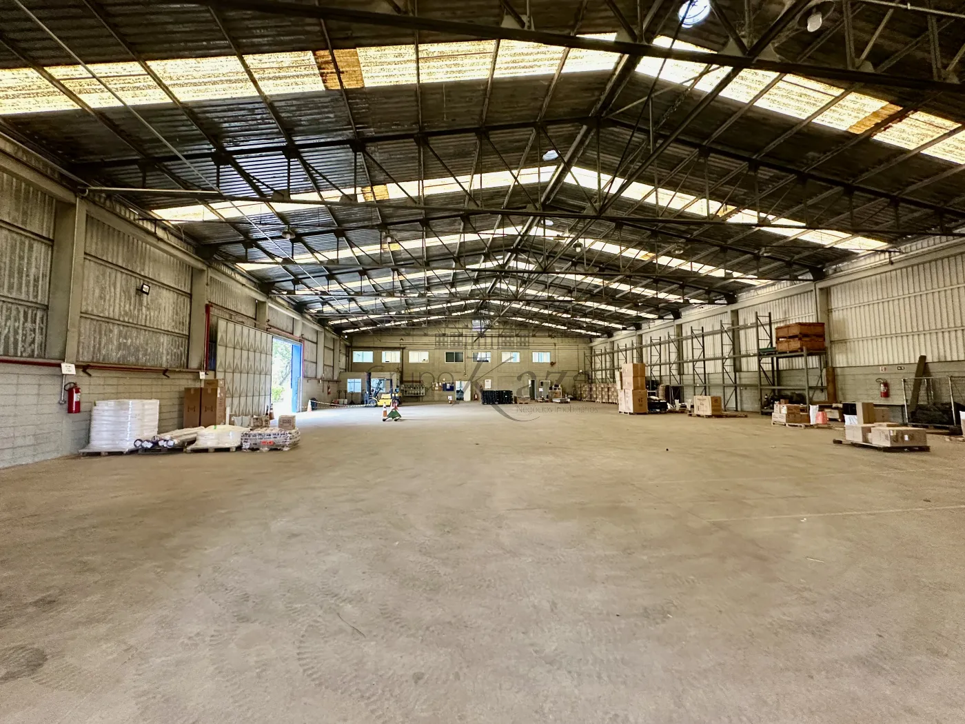 Foto 3 de Comercial Galpão em Jardim Califórnia, Jacareí - imagem 3 Foto 3 de Comercial Galpão em Jardim Califórnia, Jacareí - imagem 3