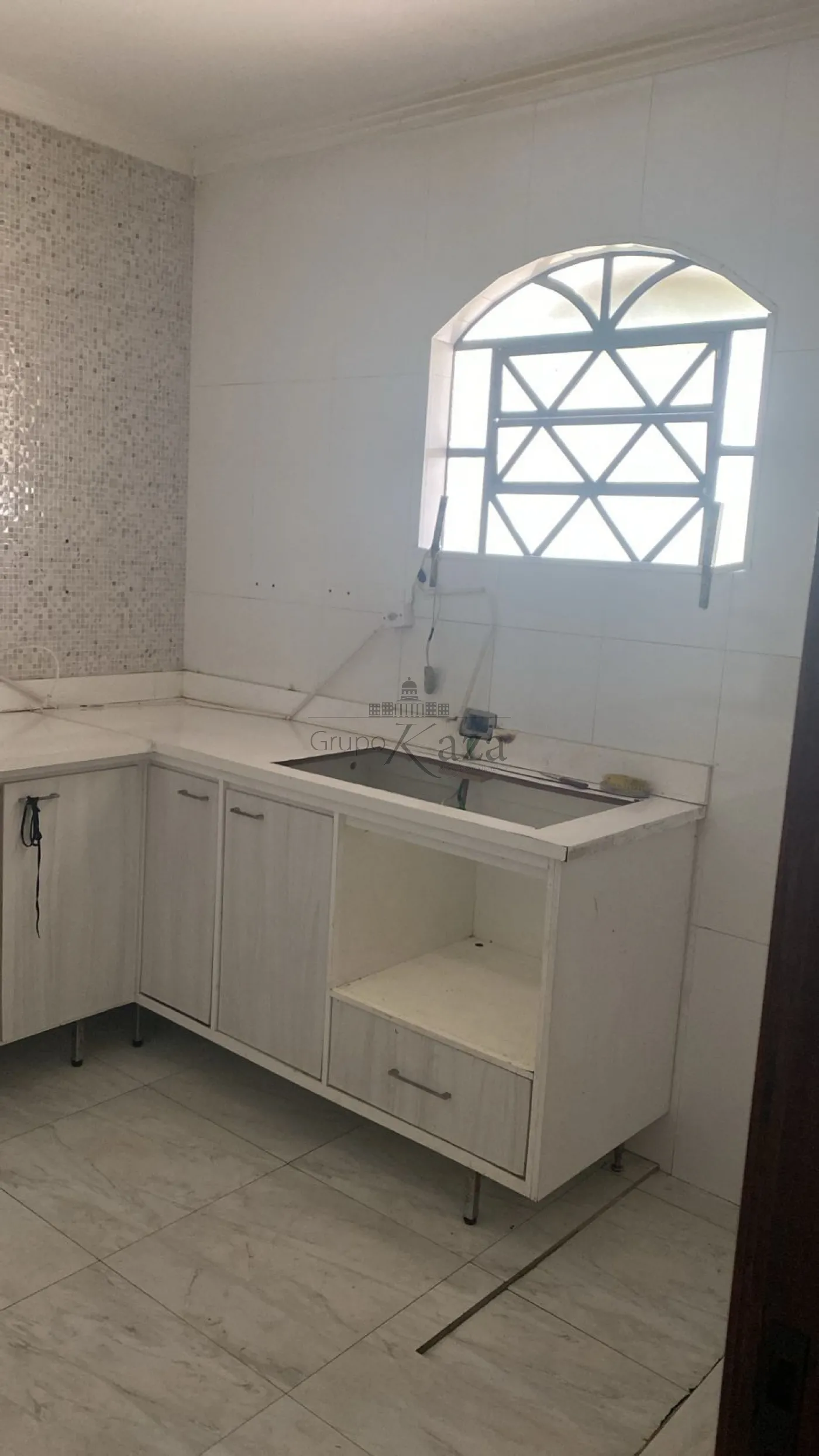 Foto 3 de Casa Sobrado em Jardim Santa Maria, Jacareí - imagem 3